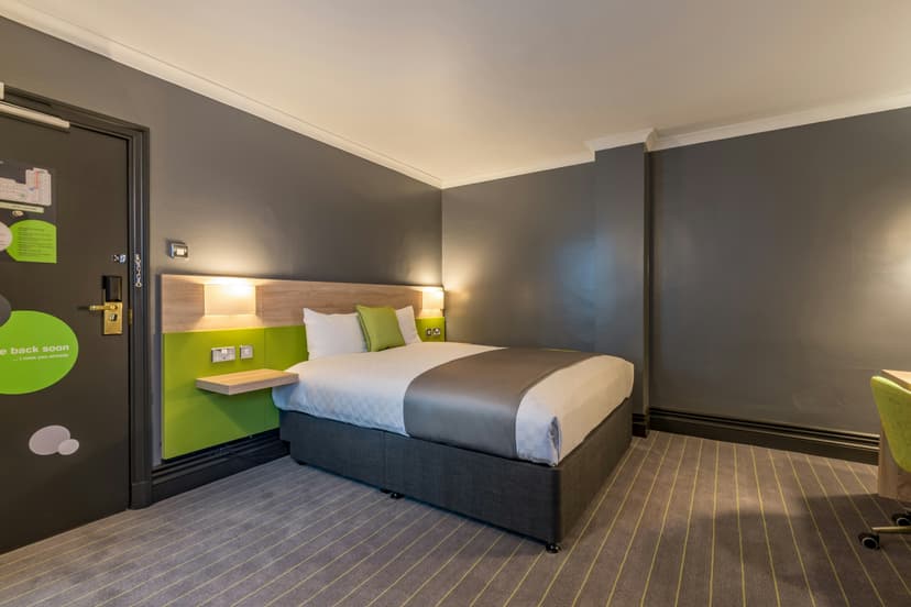 Thistle Express Luton