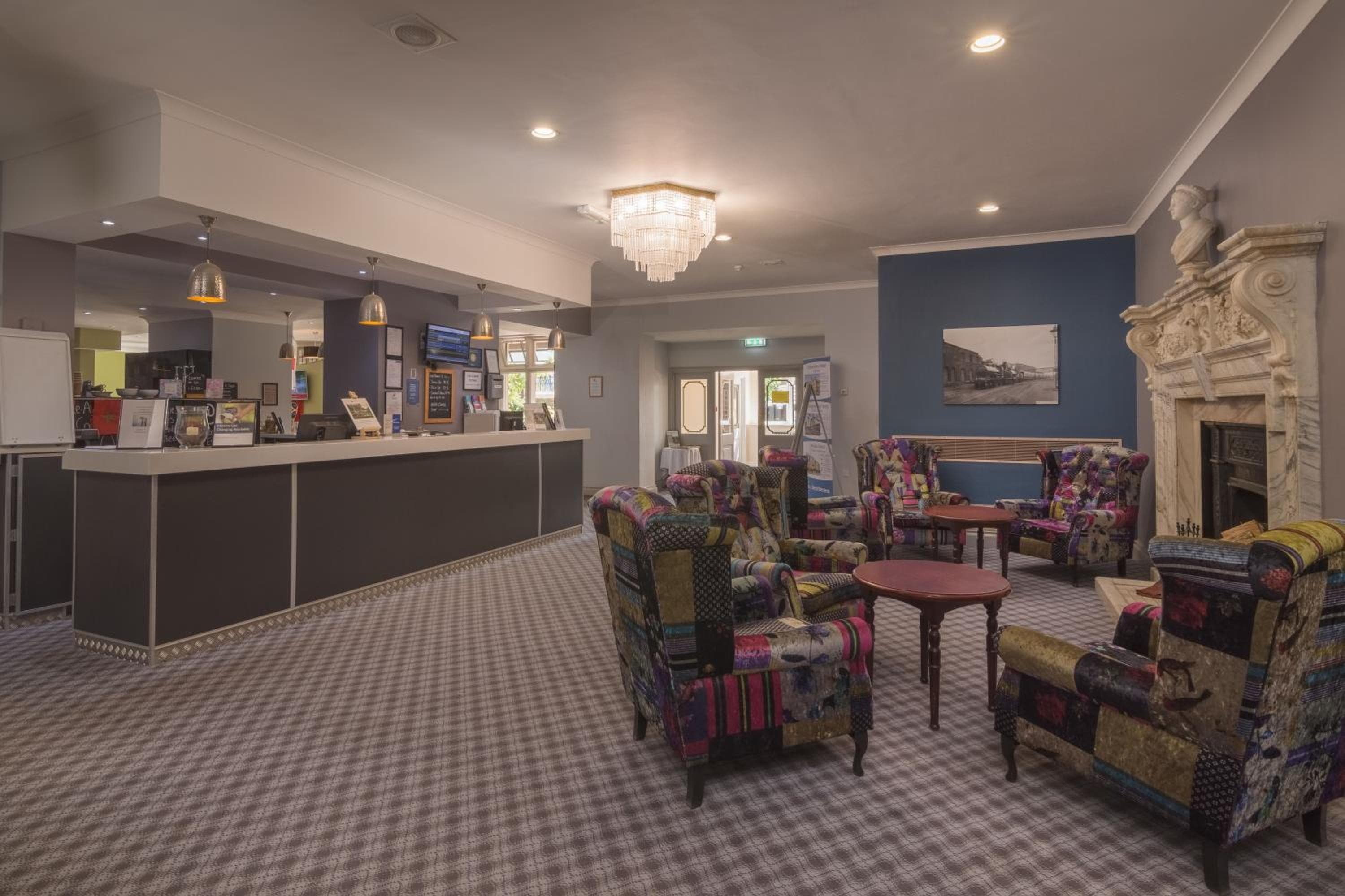 The Crewe Arms Hotel (old)