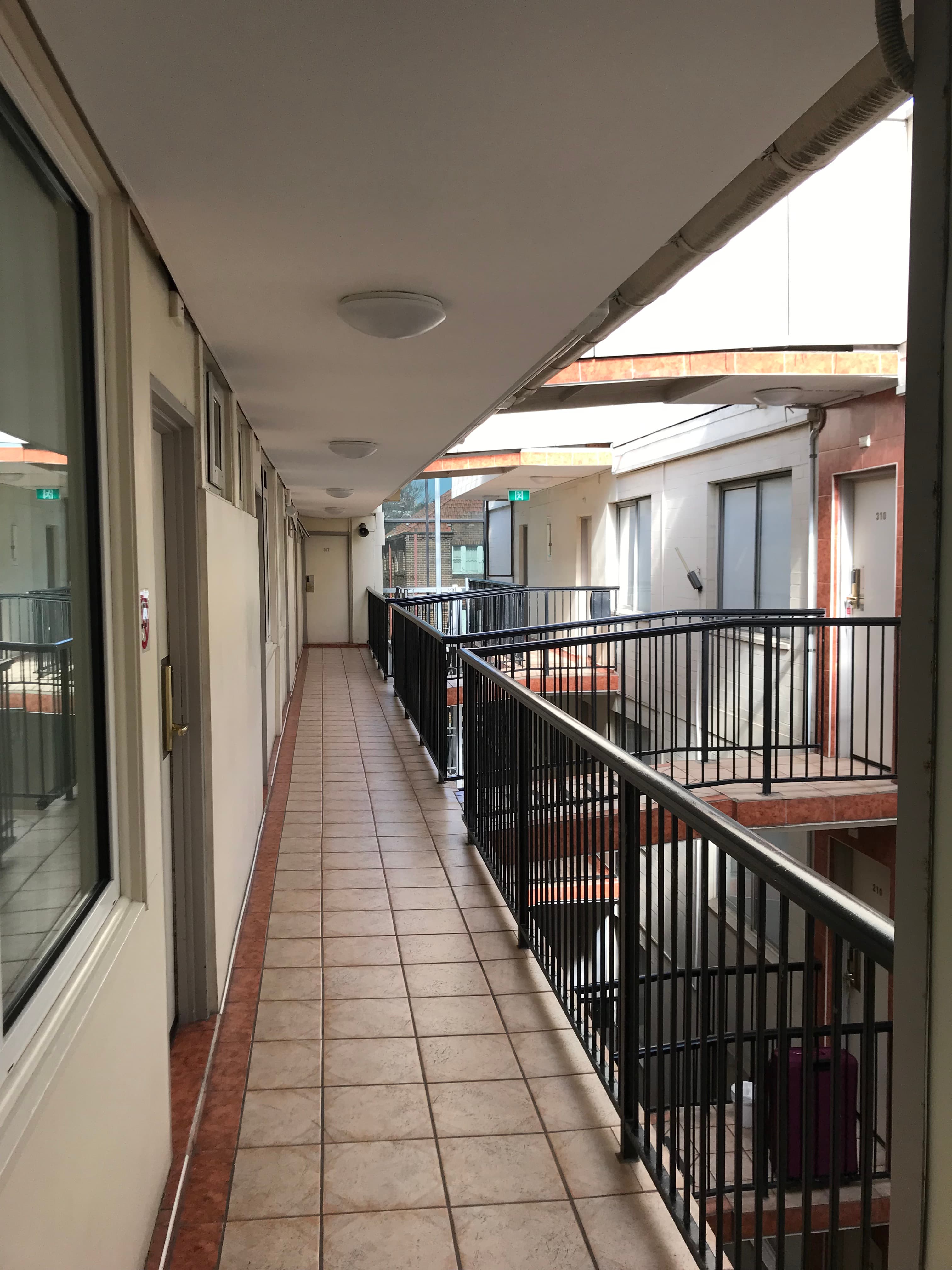 Edgecliff Lodge Motel