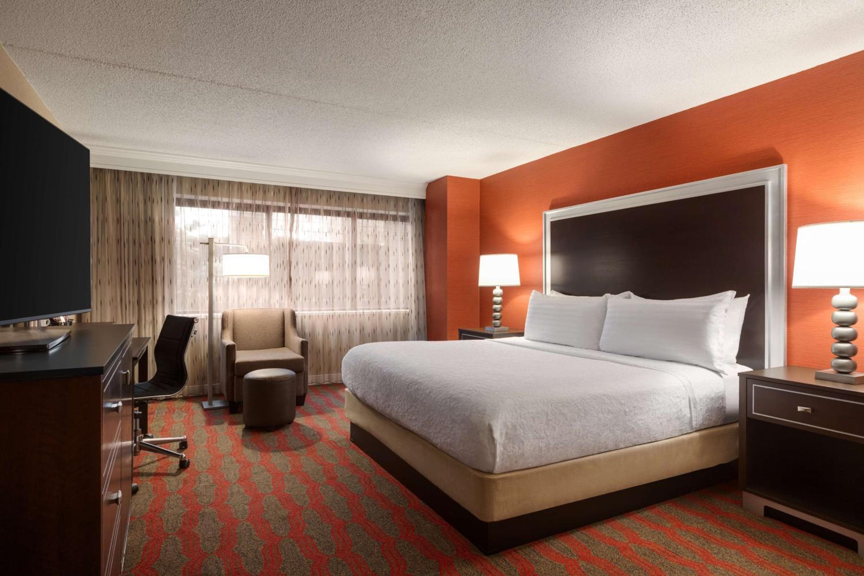DoubleTree by Hilton New York LaGuardia