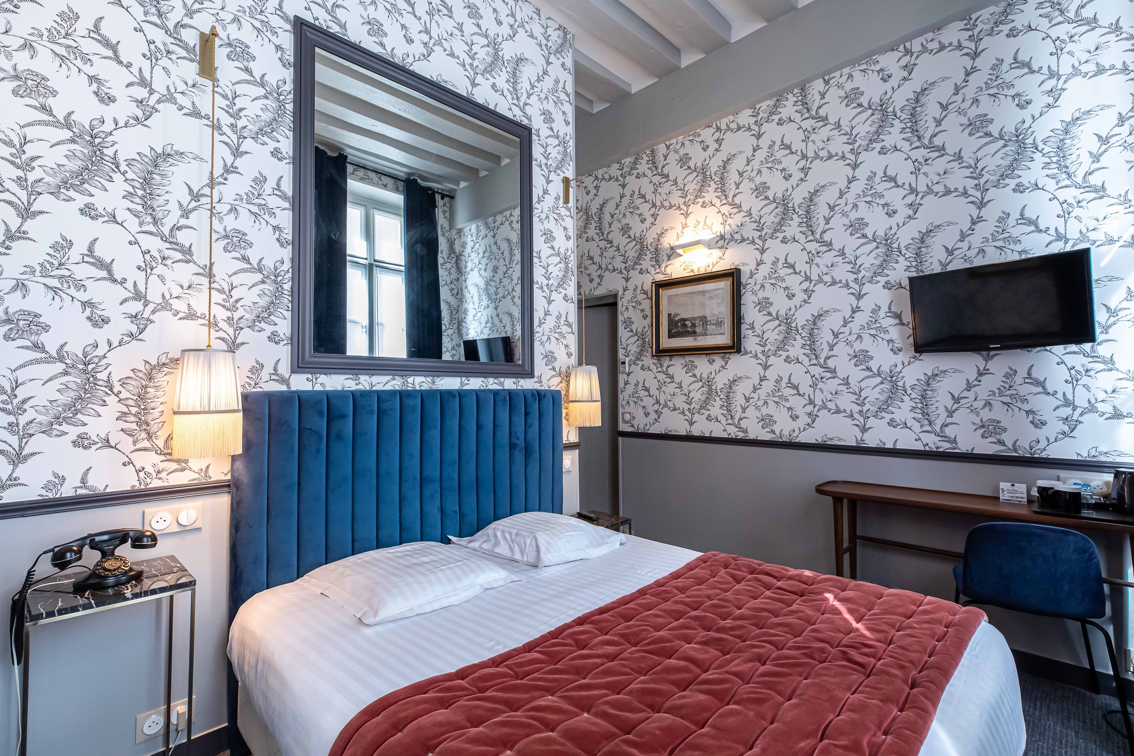 Dauphine Saint Germain