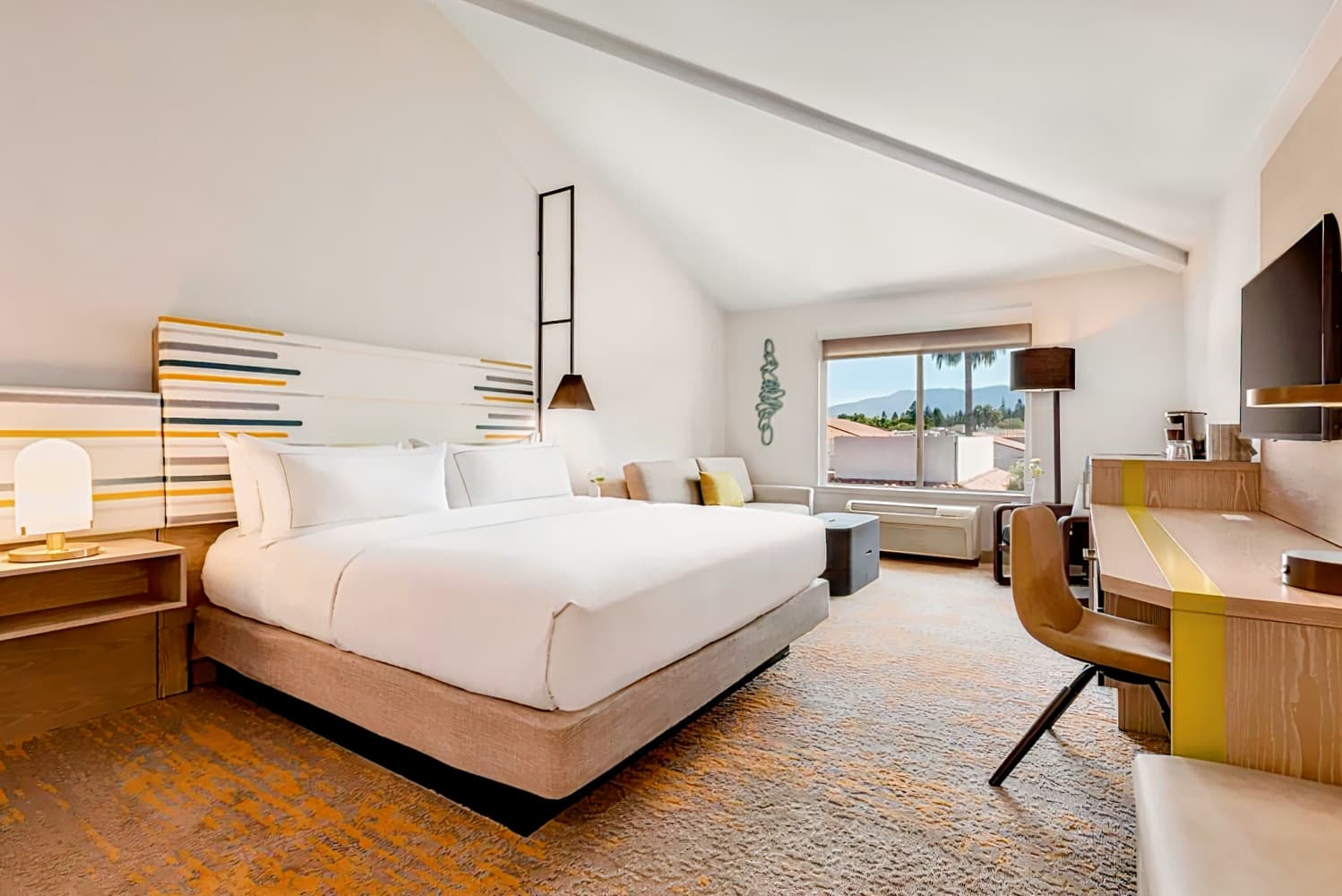 DoubleTree by Hilton Hotel Campbell - Pruneyard Plaza