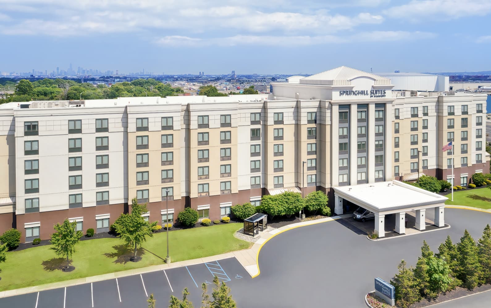 SpringHill Suites by Marriott Newark Liberty International Airport