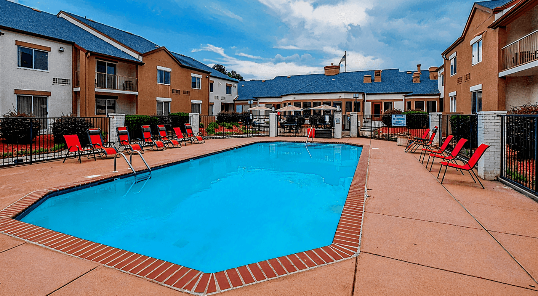 Red Roof Plus & Suites Knoxville West - Cedar Bluff