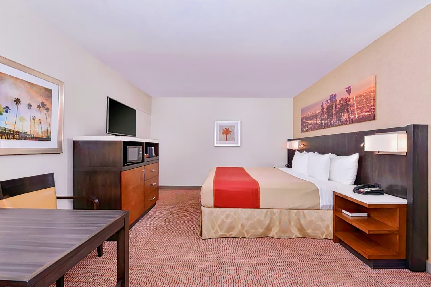 Best Western Royal Palace Inn and Suites LA