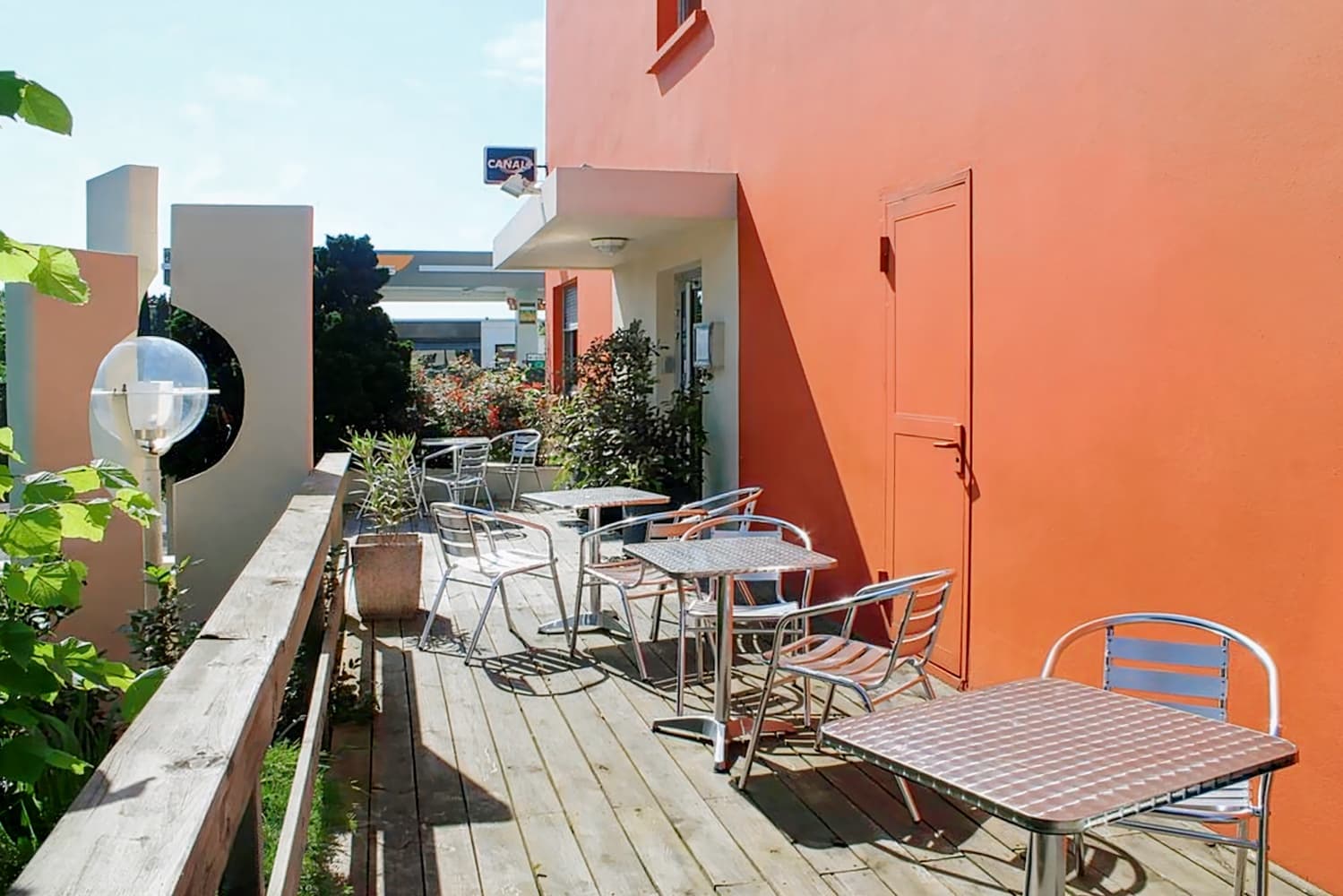 Adonis Lyon Est Artys Hotel