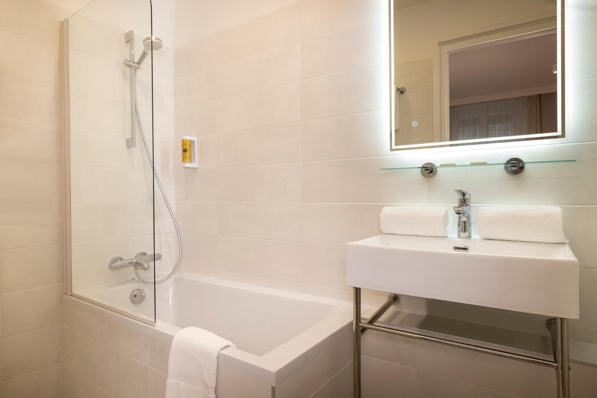 Hôtel Nude Paris - Color Vision