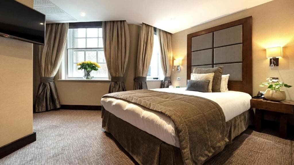 The Wellington by Blue Orchid Hospitality