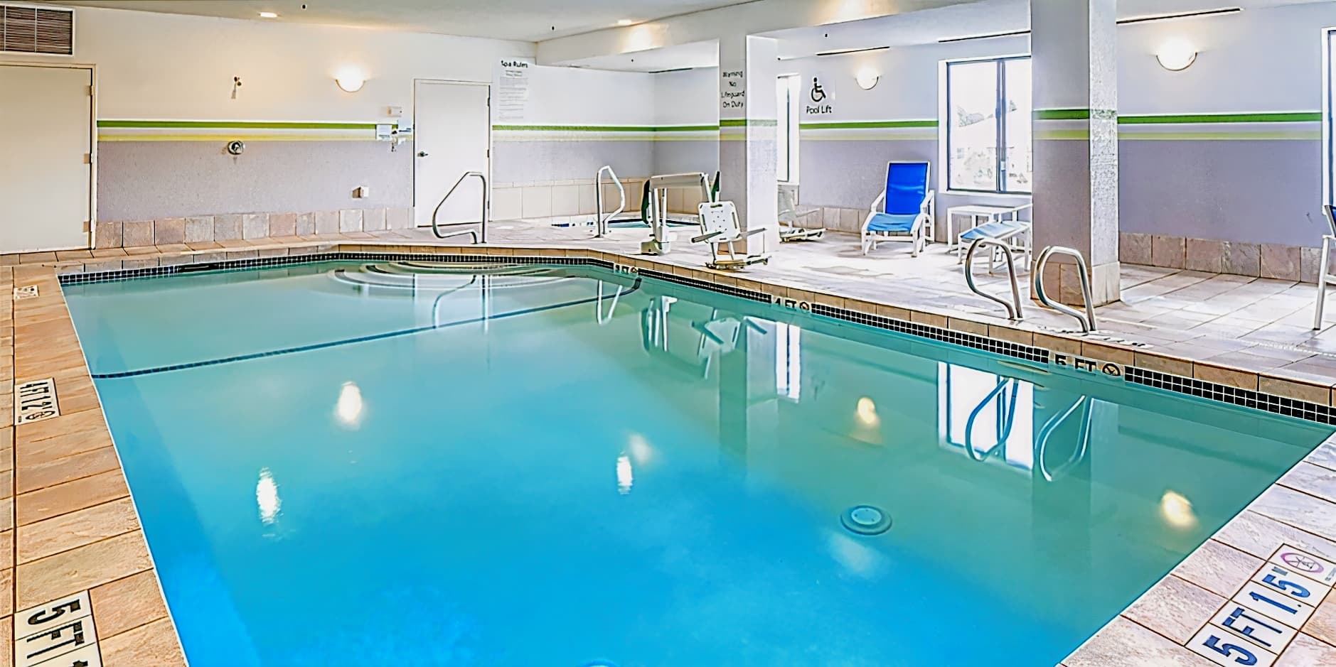 Holiday Inn Express Manchester Airport