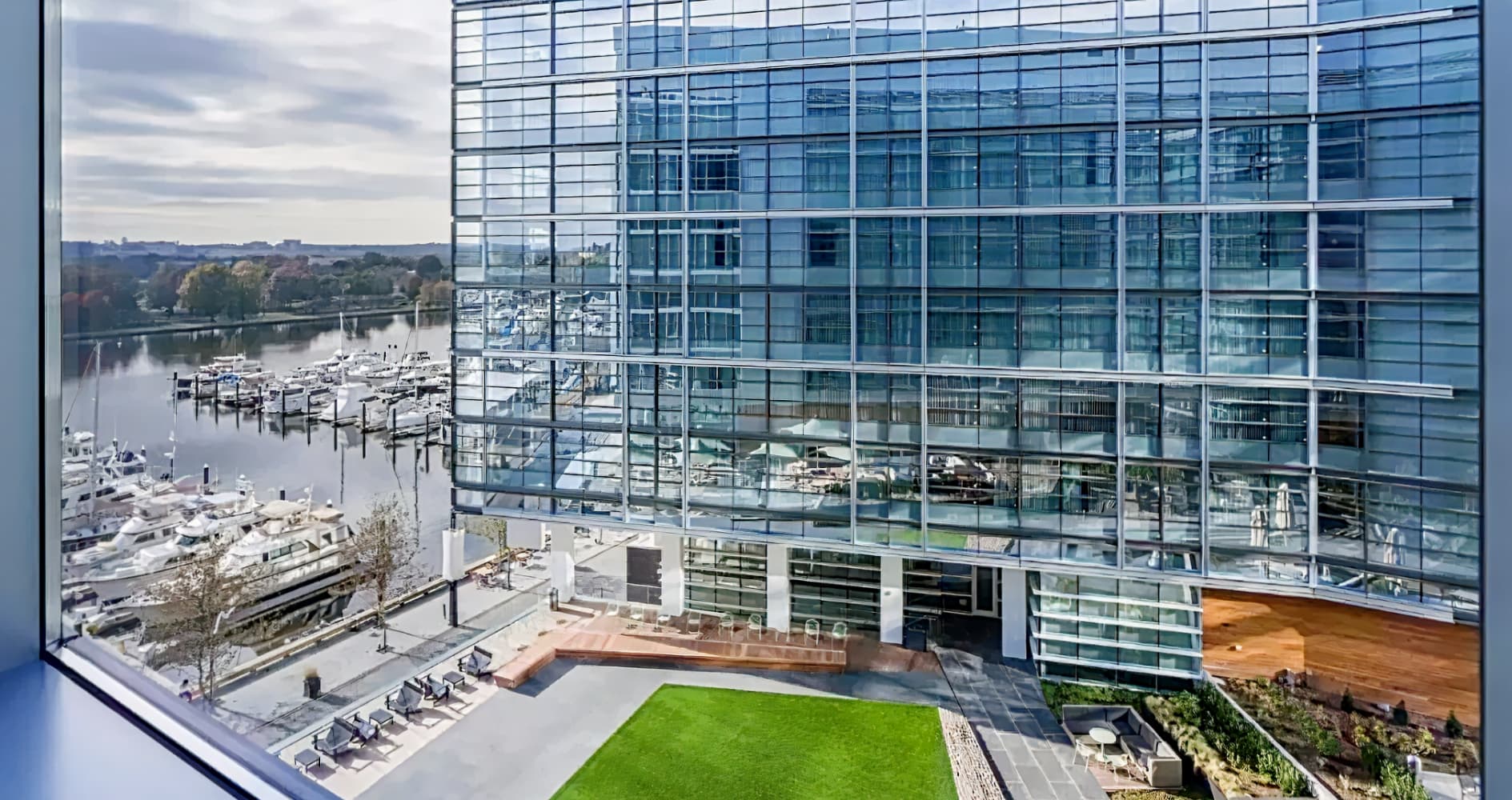Canopy by Hilton Washington DC The Wharf