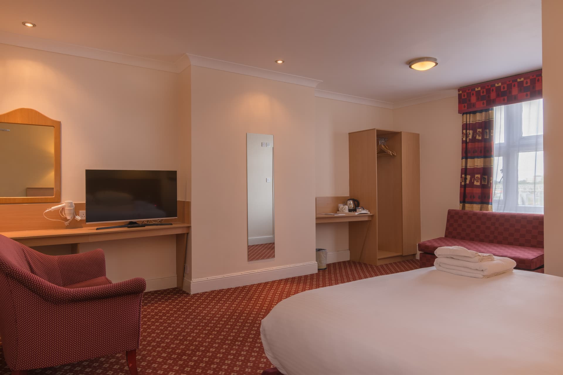 The Crewe Arms Hotel (old)