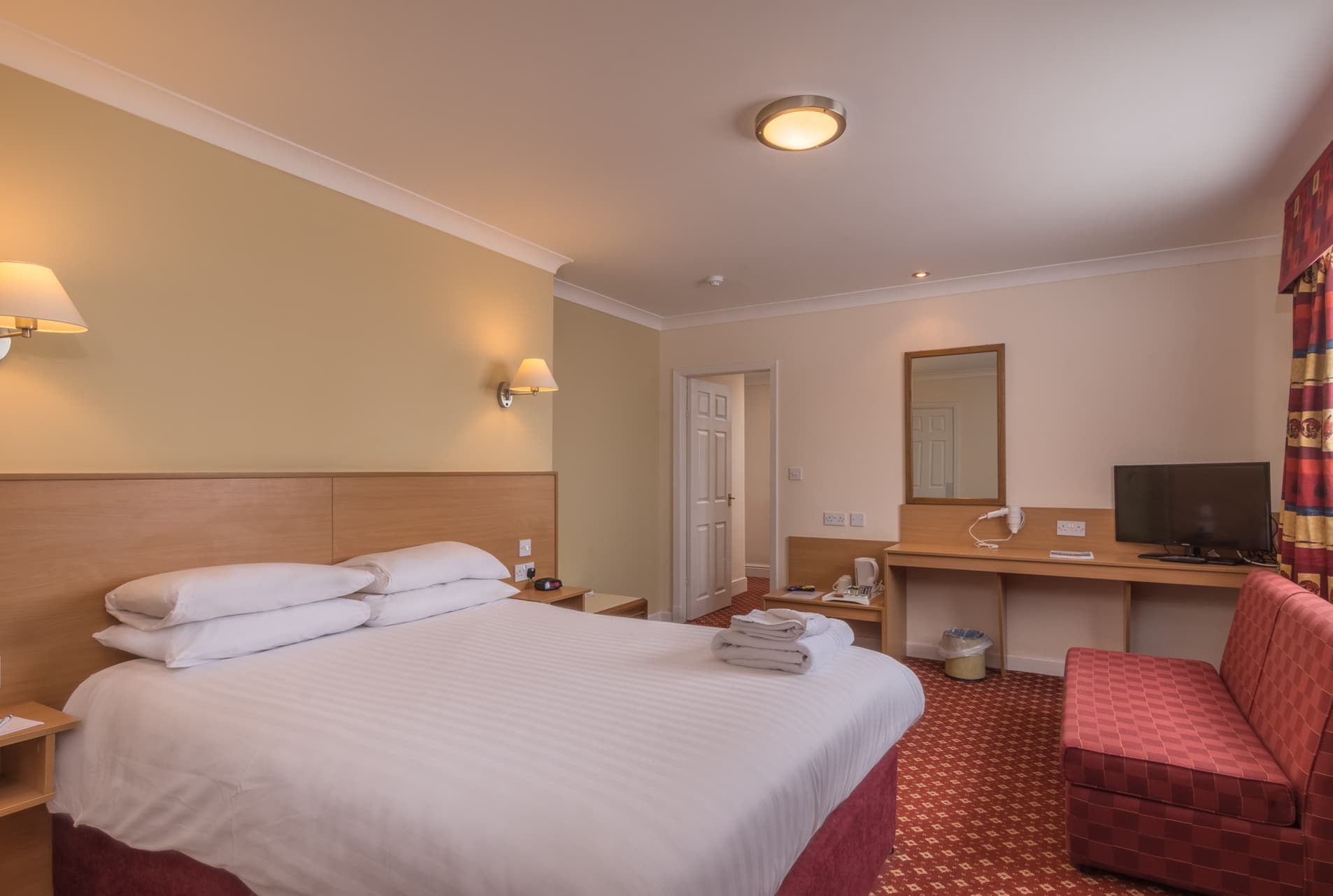 The Crewe Arms Hotel (old)