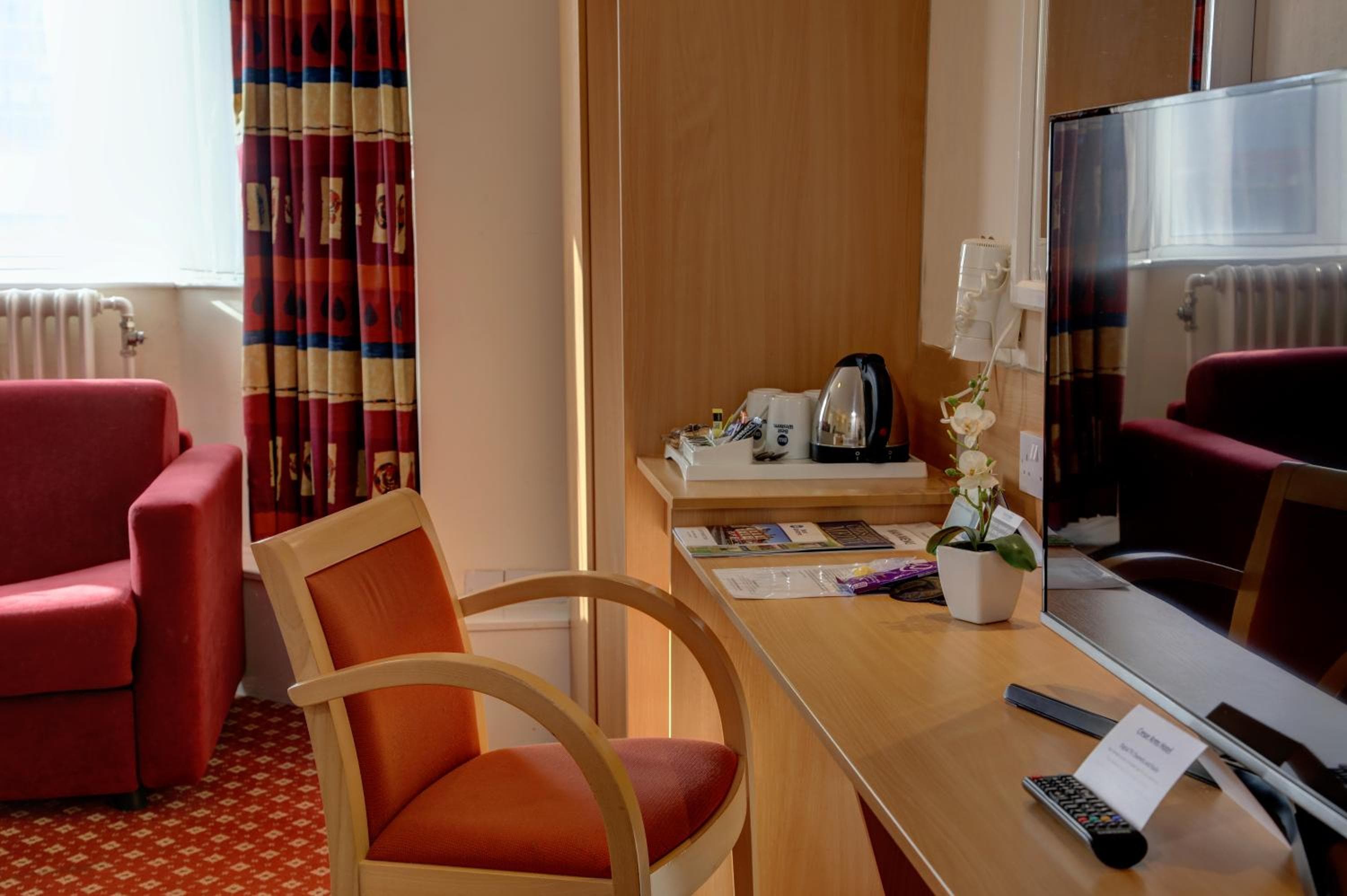 The Crewe Arms Hotel (old)