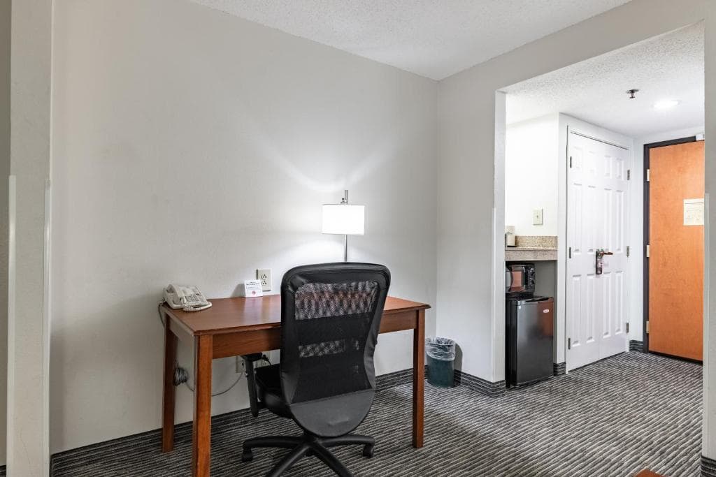 Wingate by Wyndham Vienna Parkersburg