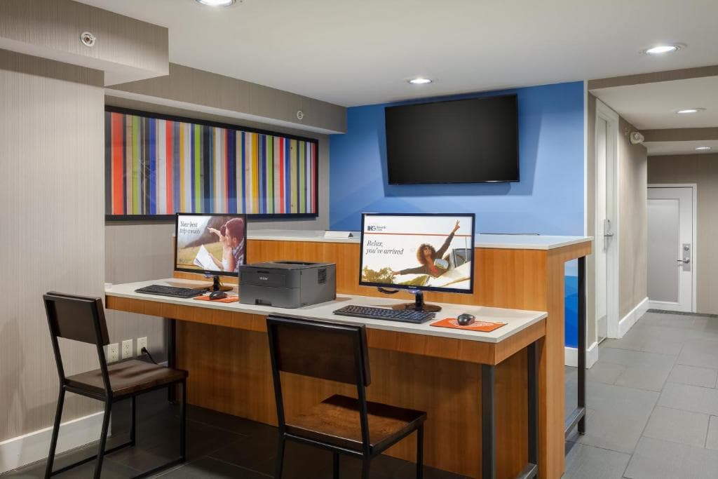 Holiday Inn Express & Suites - Atlanta Downtown, an IHG Hotel
