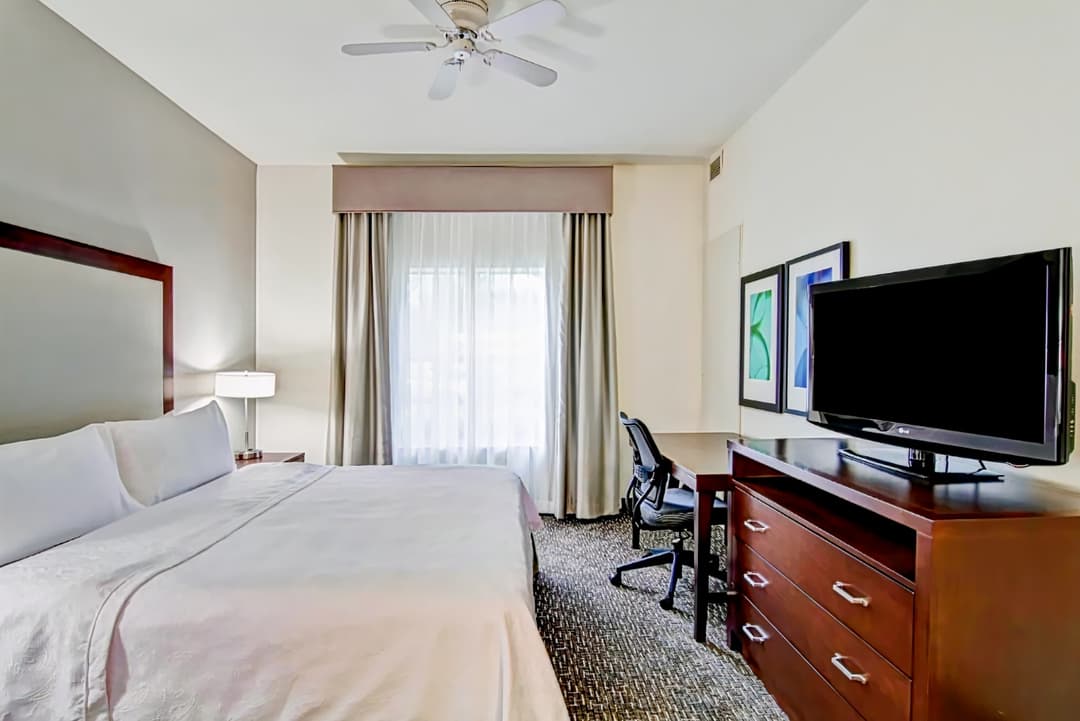 Homewood Suites by Hilton Newark-Cranford