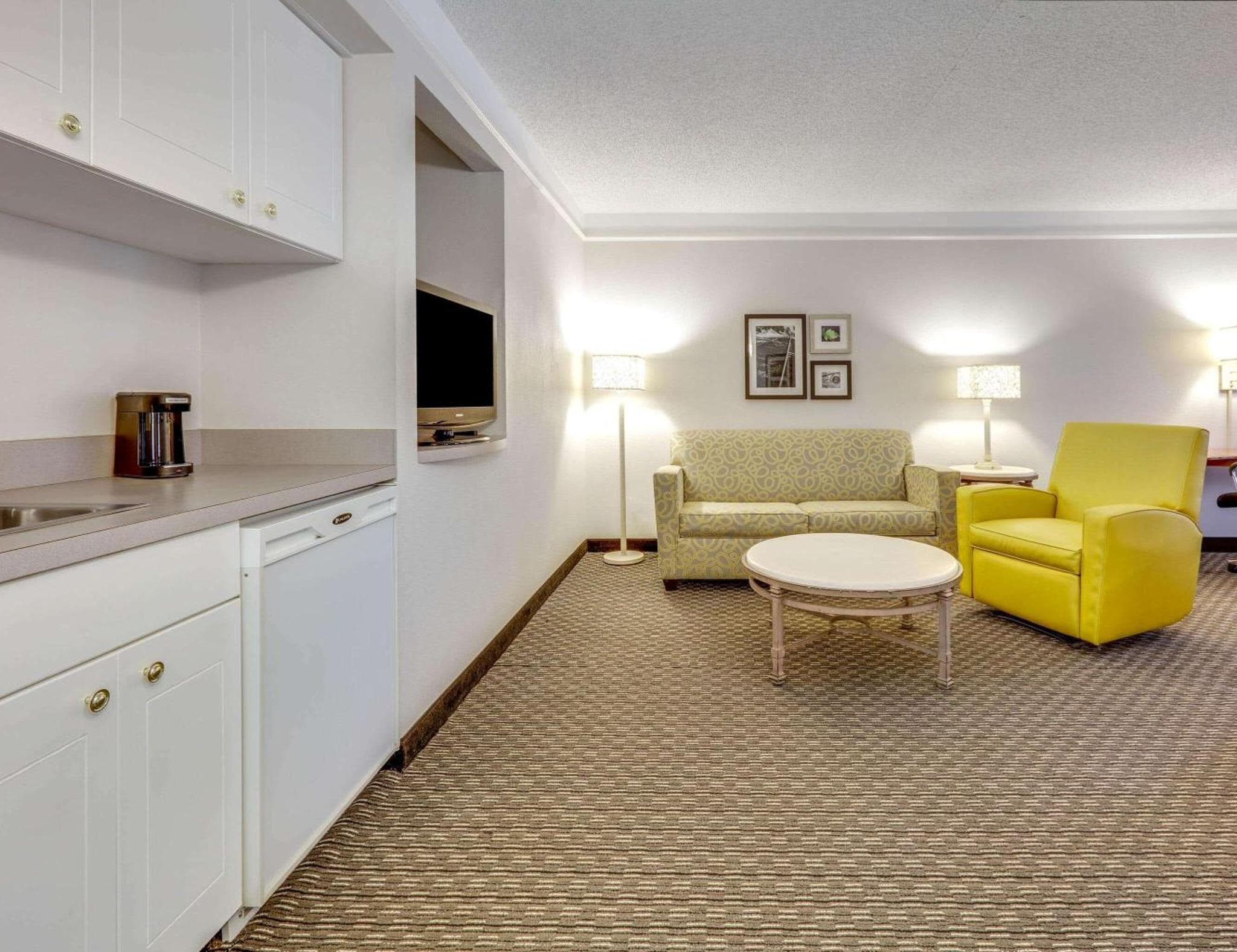 La Quinta Inn & Suites by Wyndham Dallas - Addison Galleria