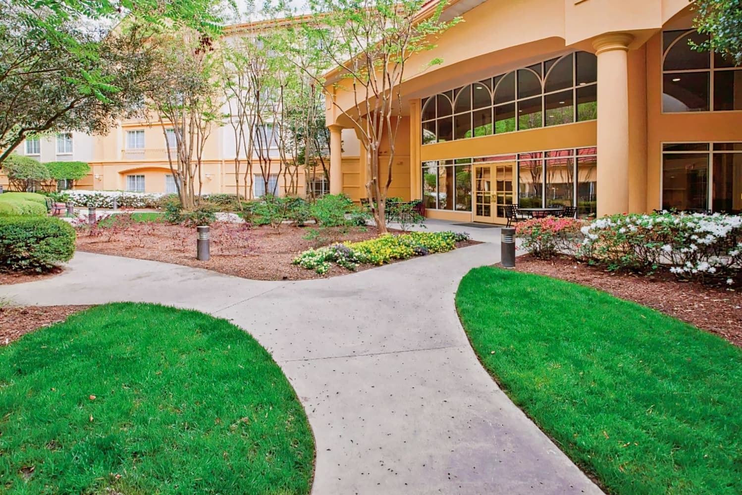 La Quinta Inn & Suites by Wyndham Univ Area Chapel Hill (old)