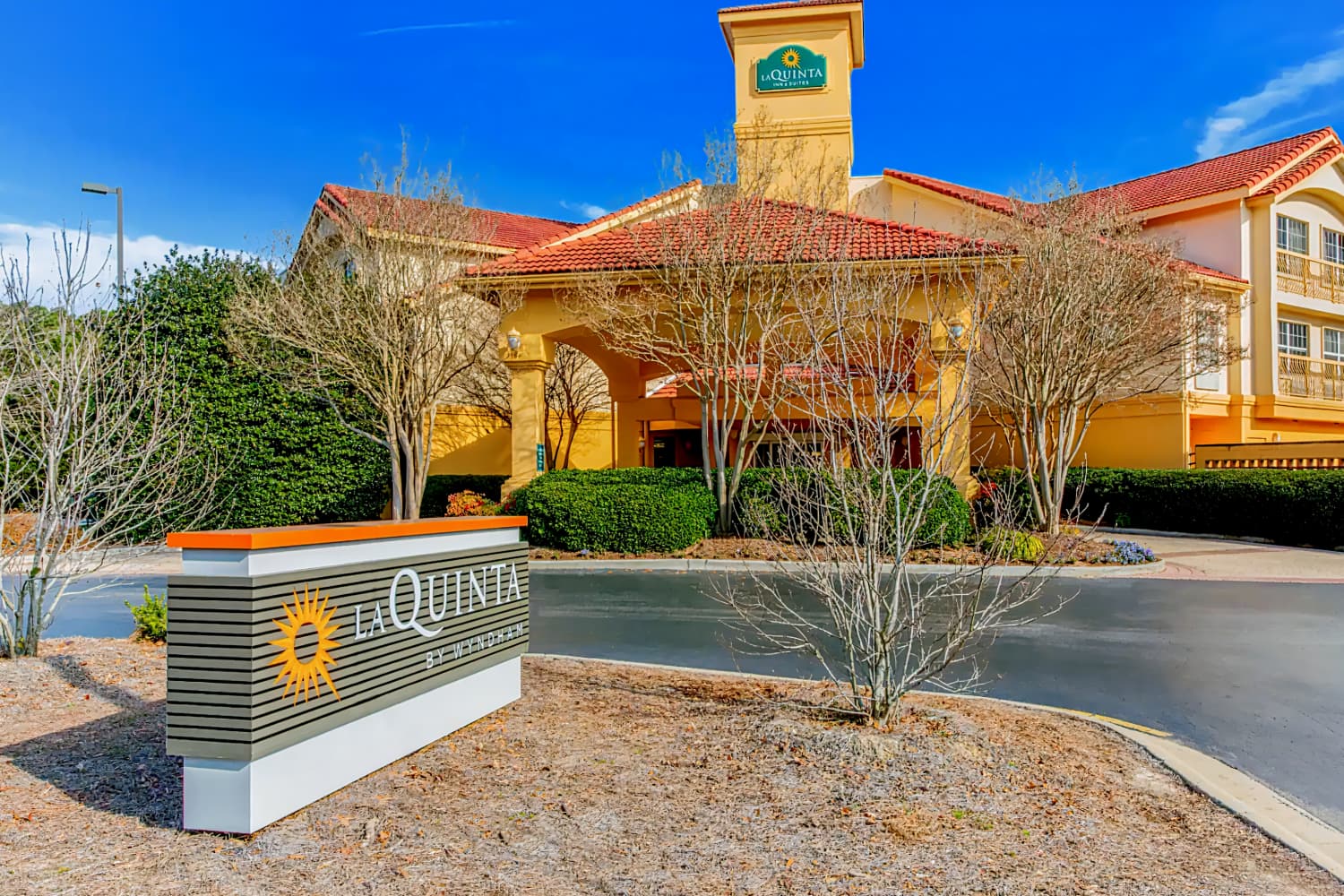 La Quinta Inn & Suites by Wyndham Raleigh Durham Airport