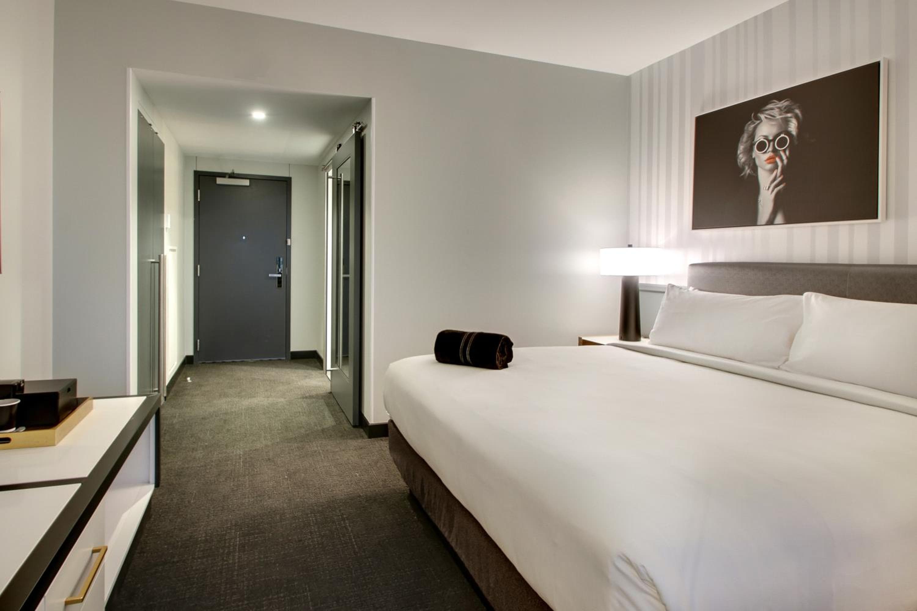 The Rose Hotel Chicago O'hare Tapestry Collection by Hilton