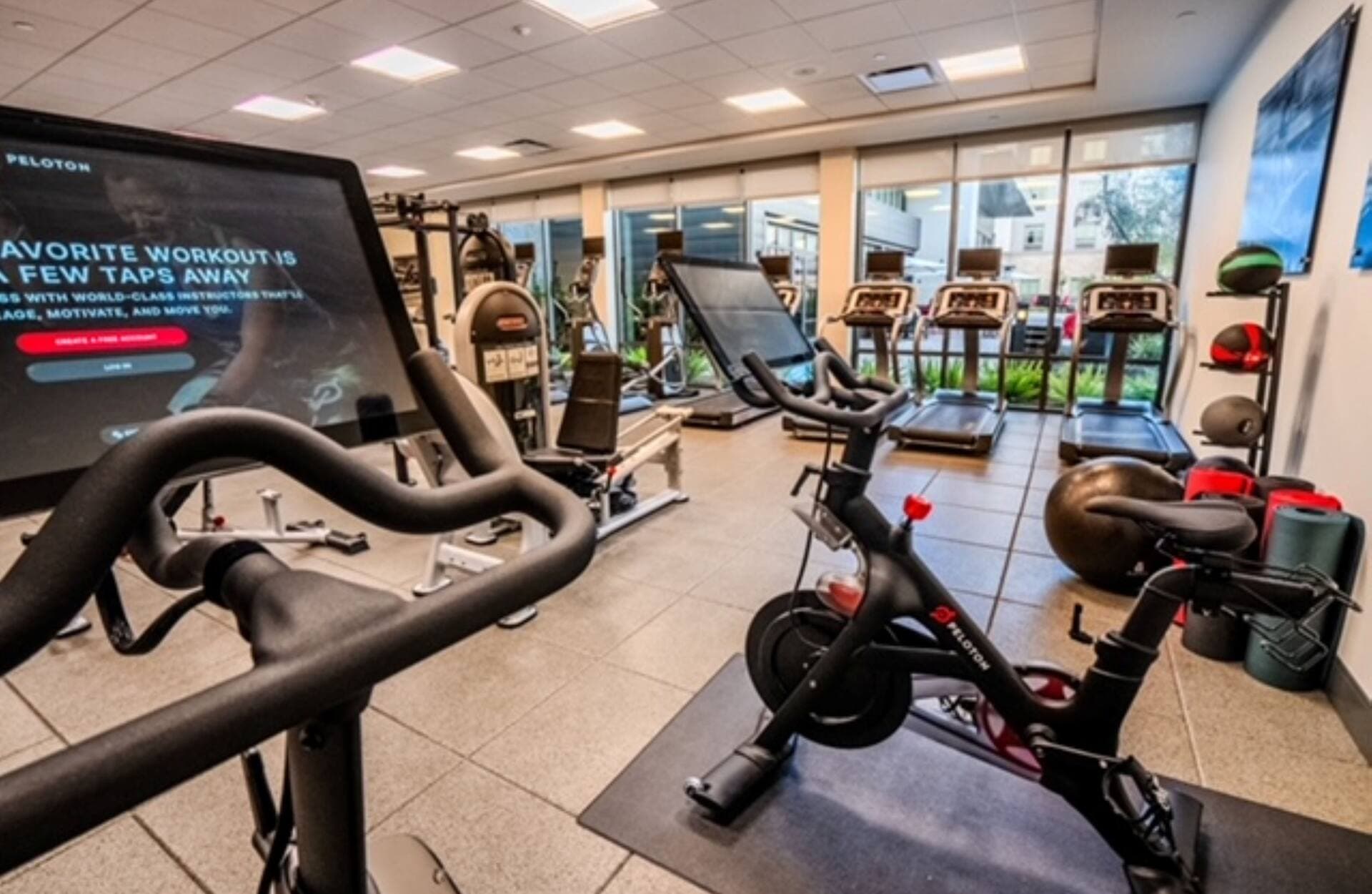 Hampton Inn Long Beach Airport