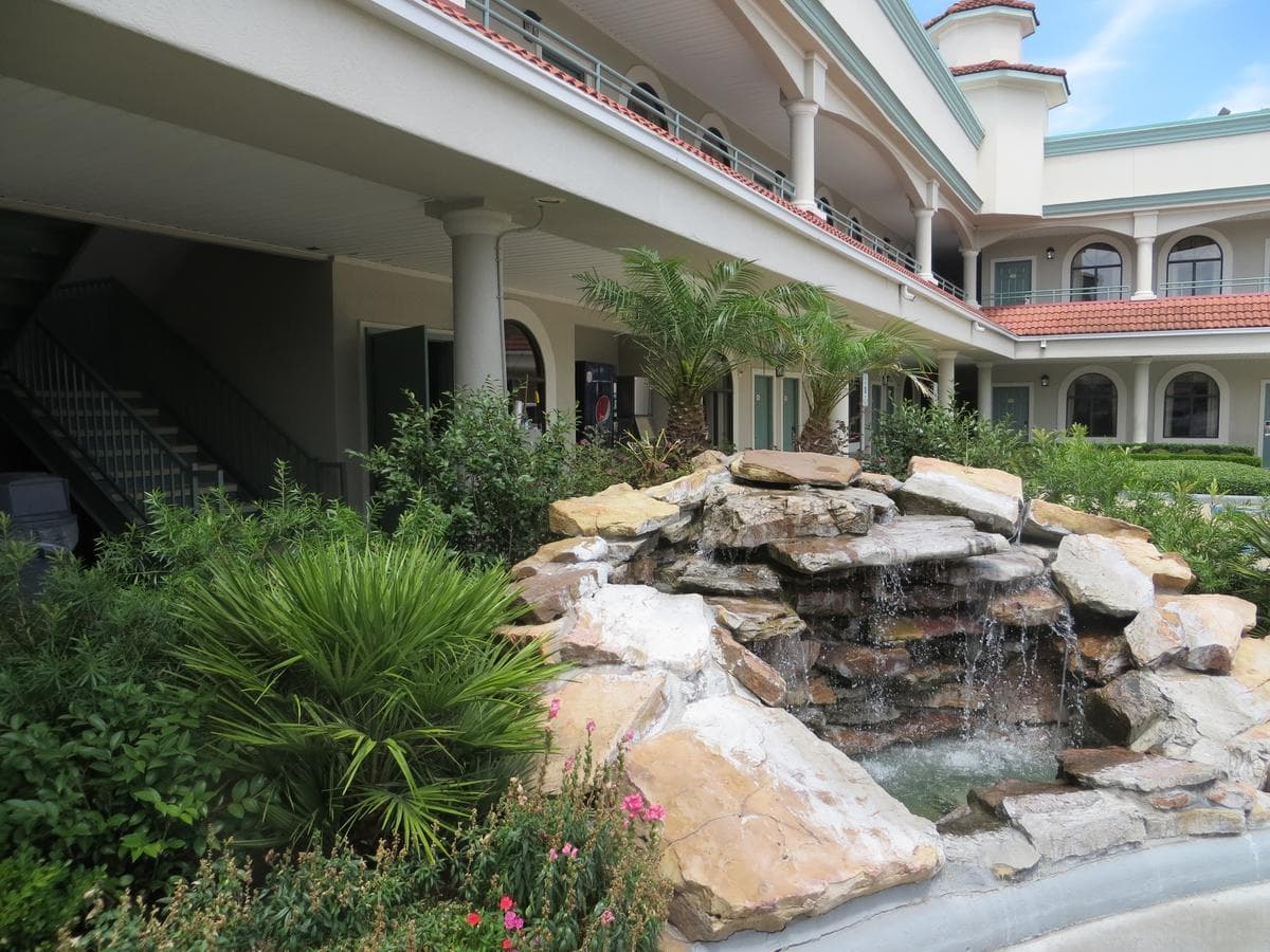 Palace Inn Beltway 8 & Bissonnet