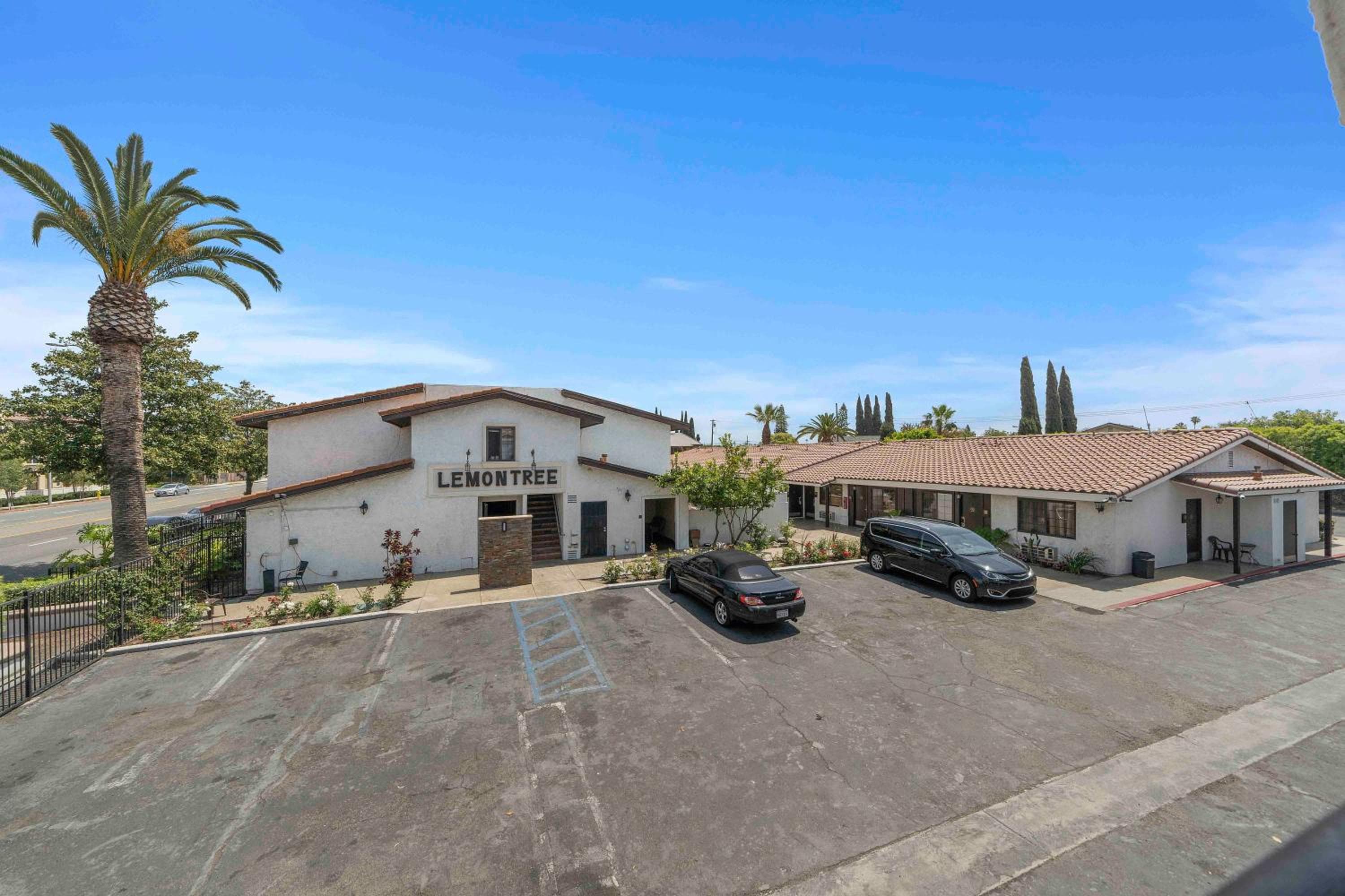 Lemon Tree Hotel and Suites