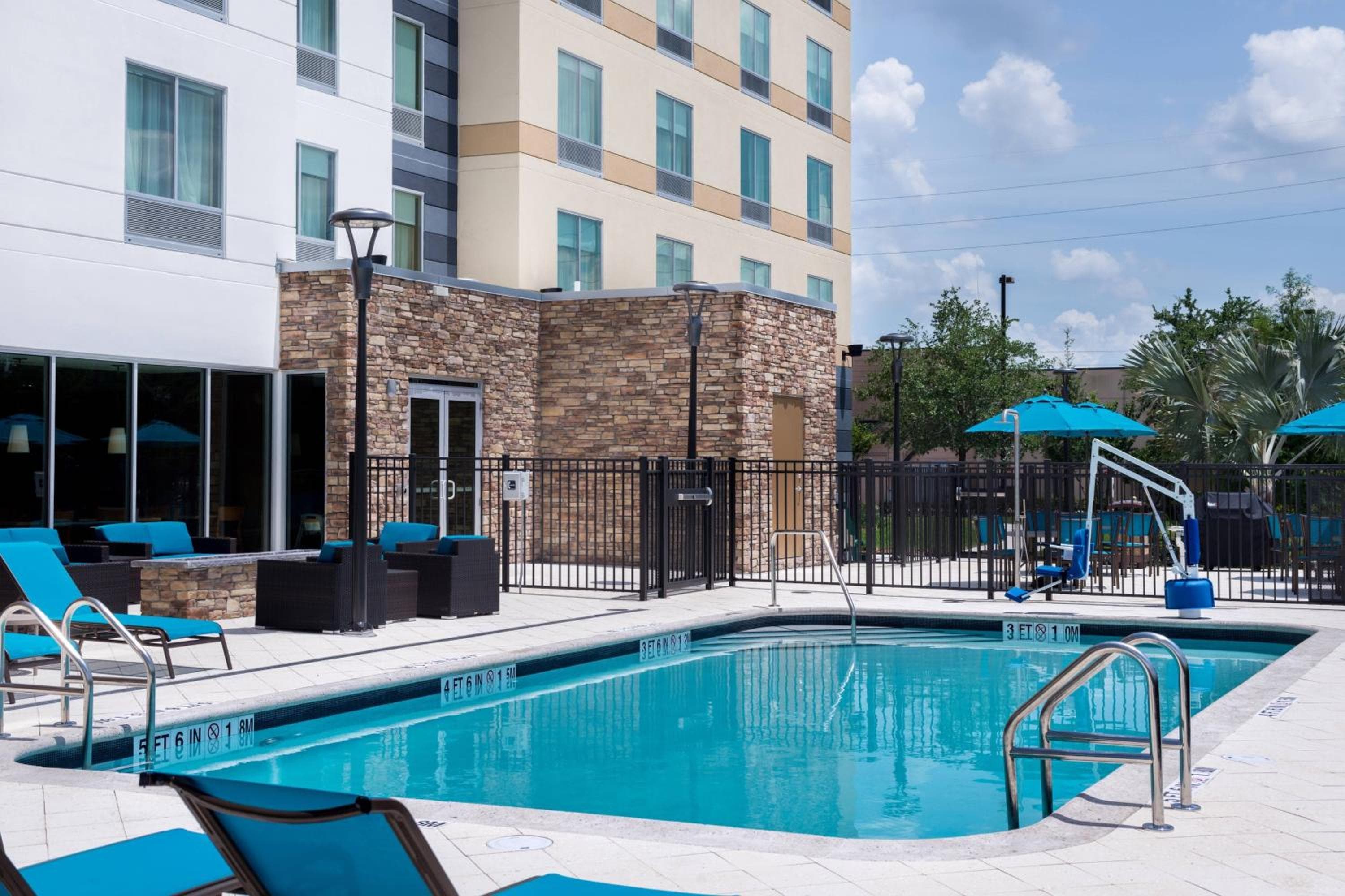 Fairfield Inn & Suites by Marriott Orlando East/UCF Area