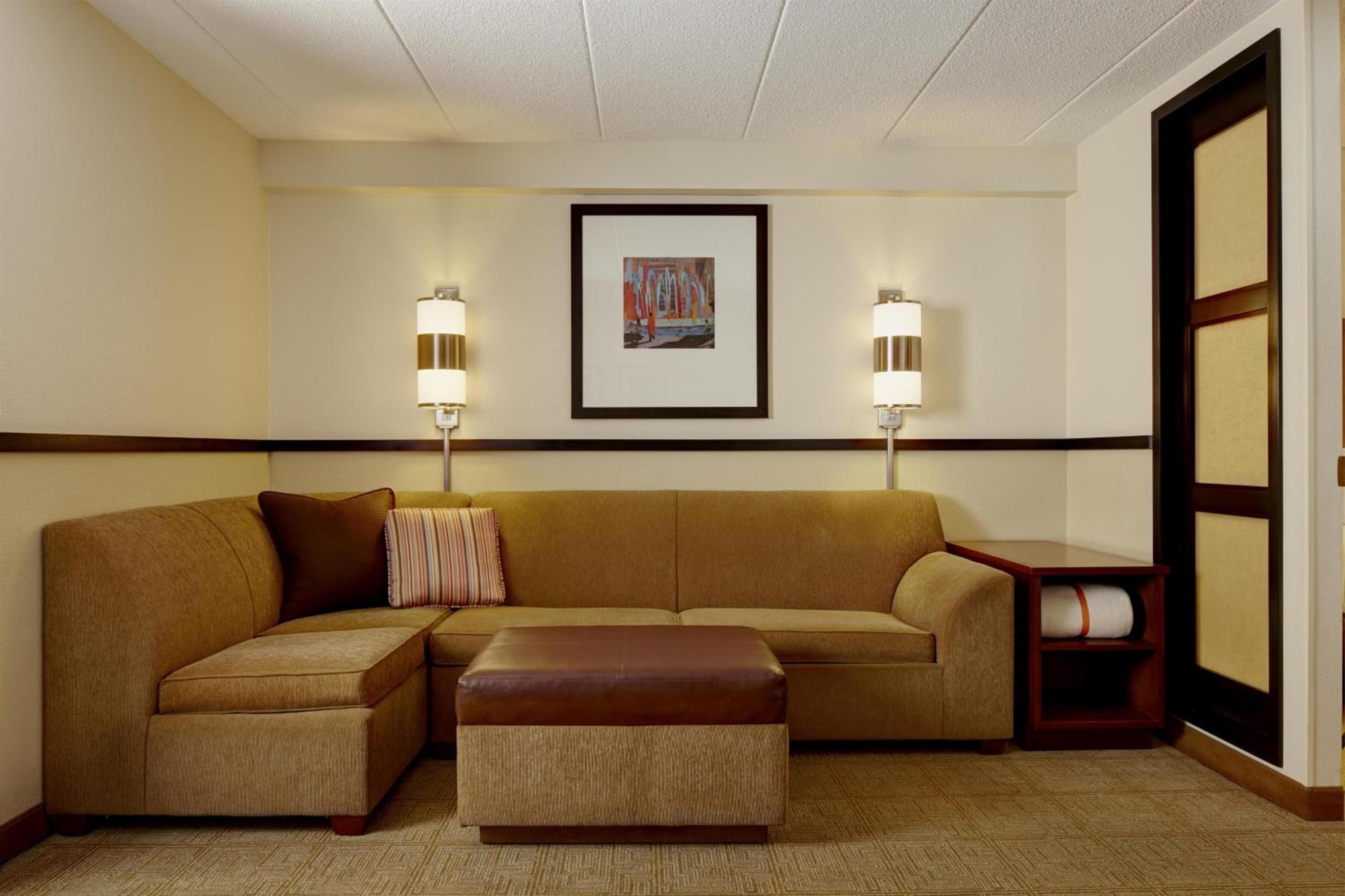Hyatt Place Nashville Airport (old)