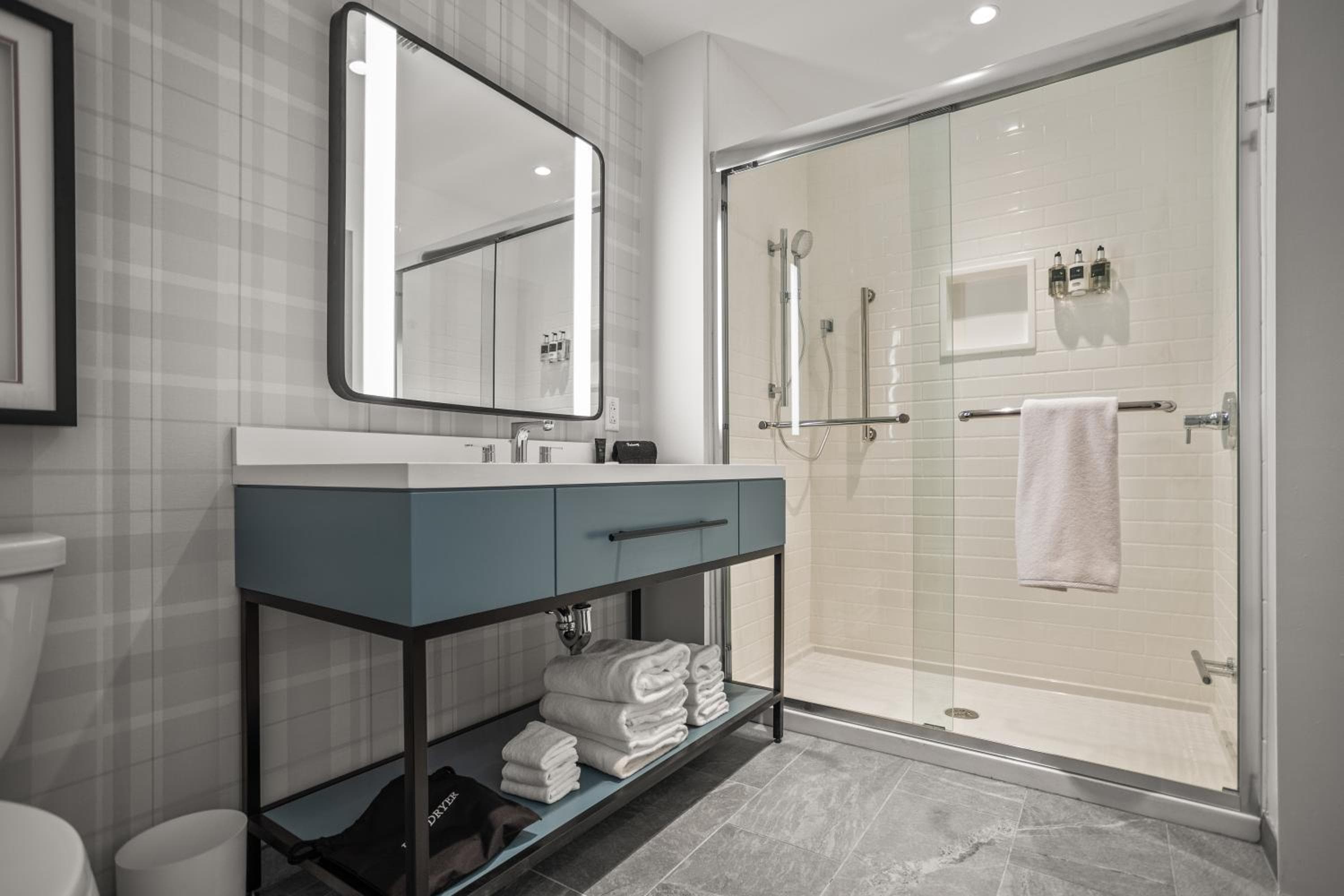 The Highlander Hotel Radford