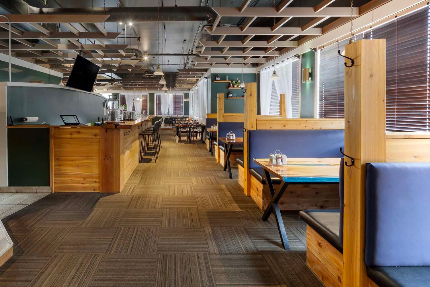 Best Western High Road Inn