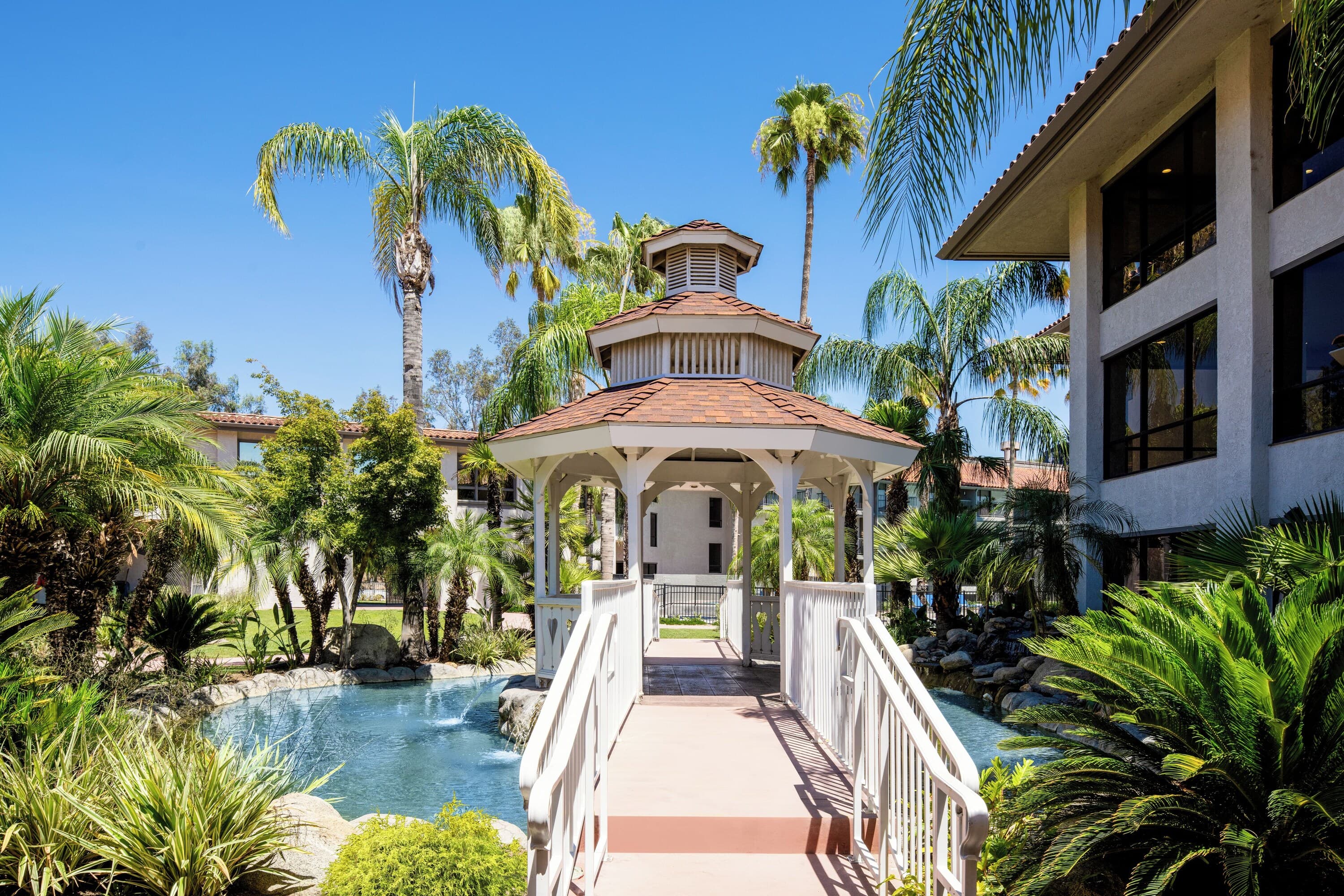 DoubleTree by Hilton Bakersfield