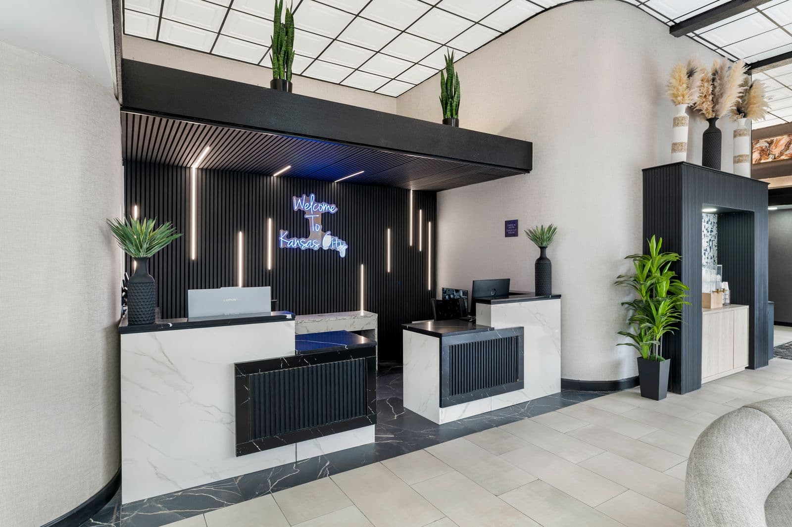 Cambridge Hotel - Kansas City