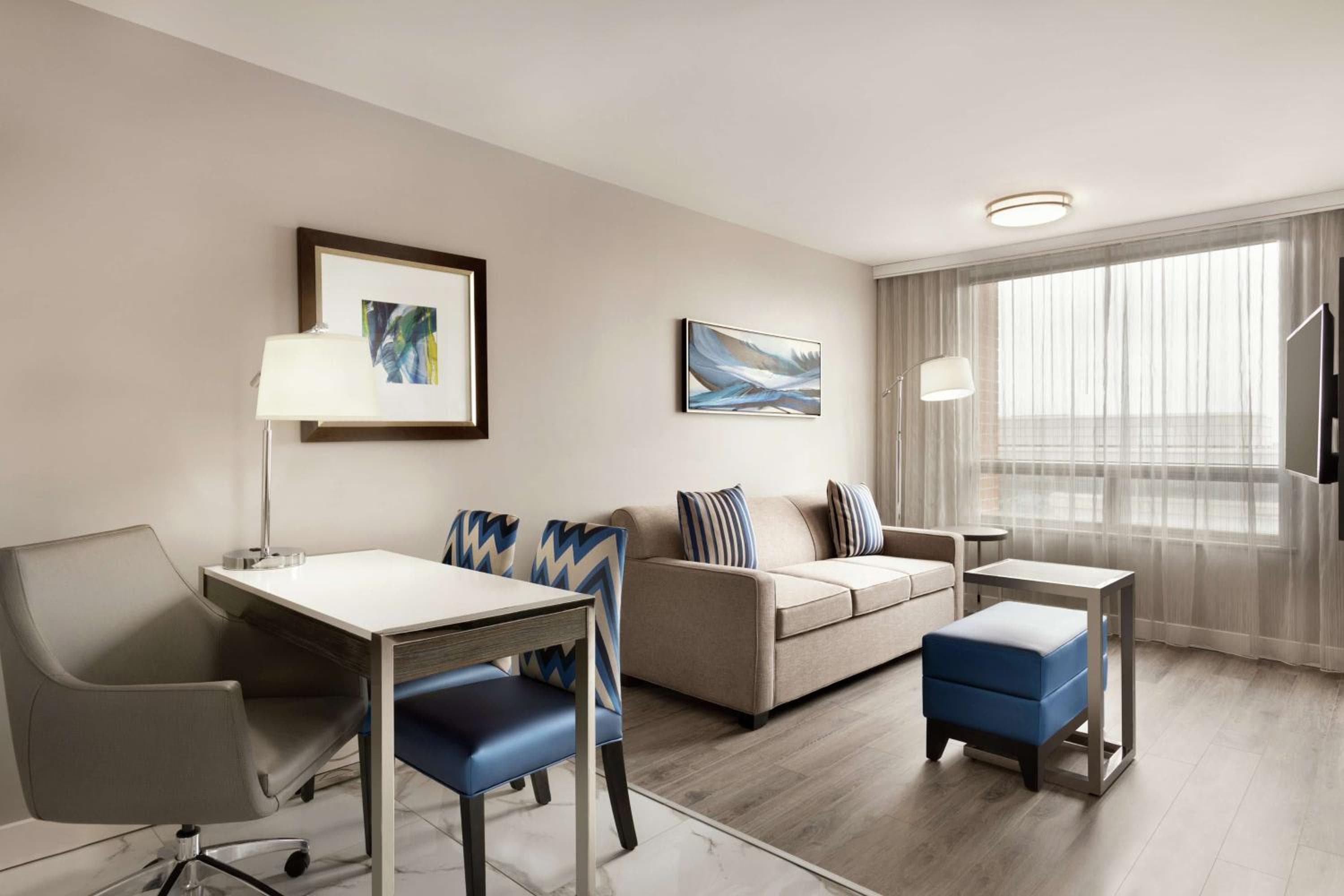 Embassy Suites by Hilton Montreal Airport