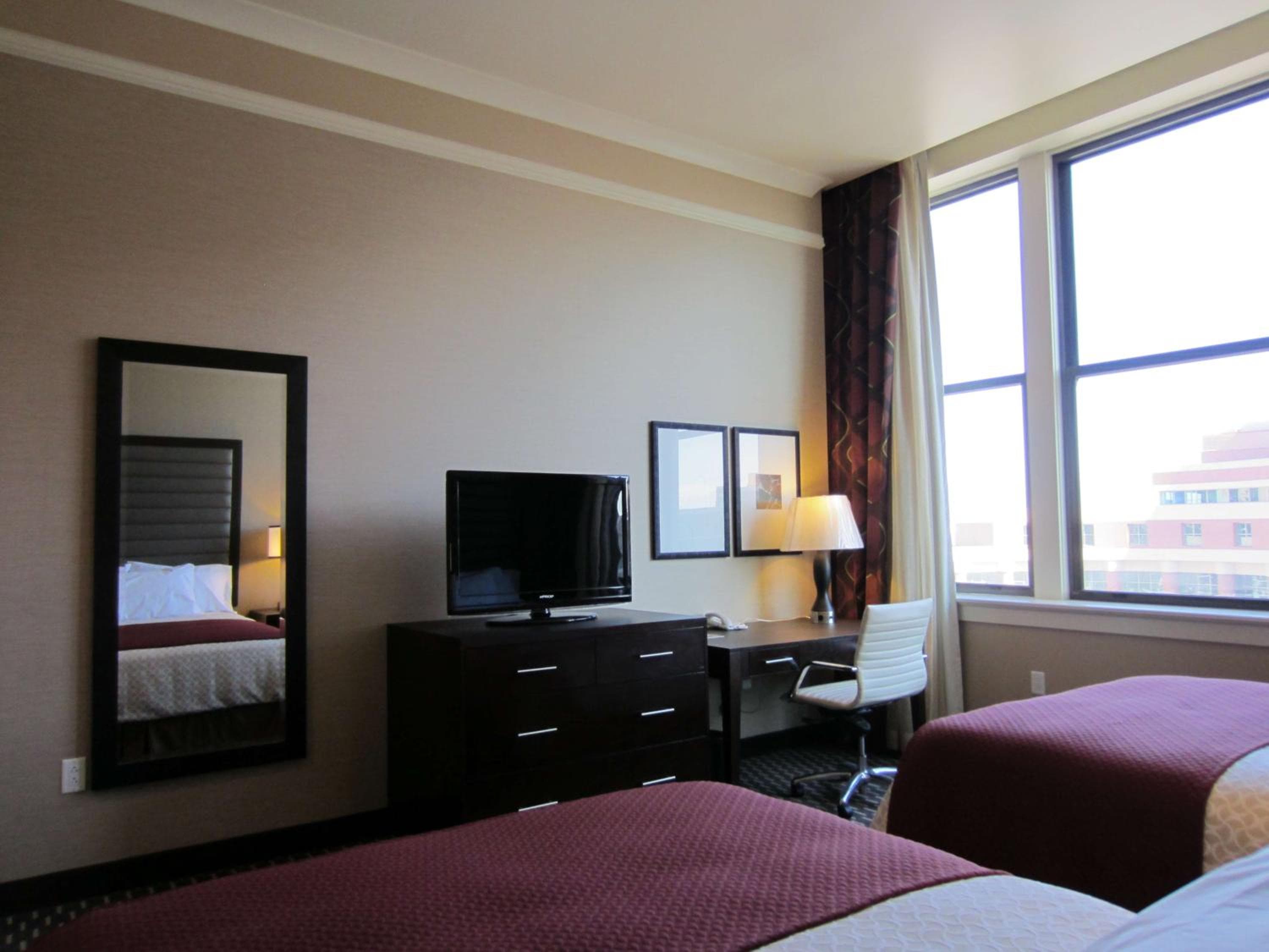 Embassy Suites by Hilton St. Louis Downtown