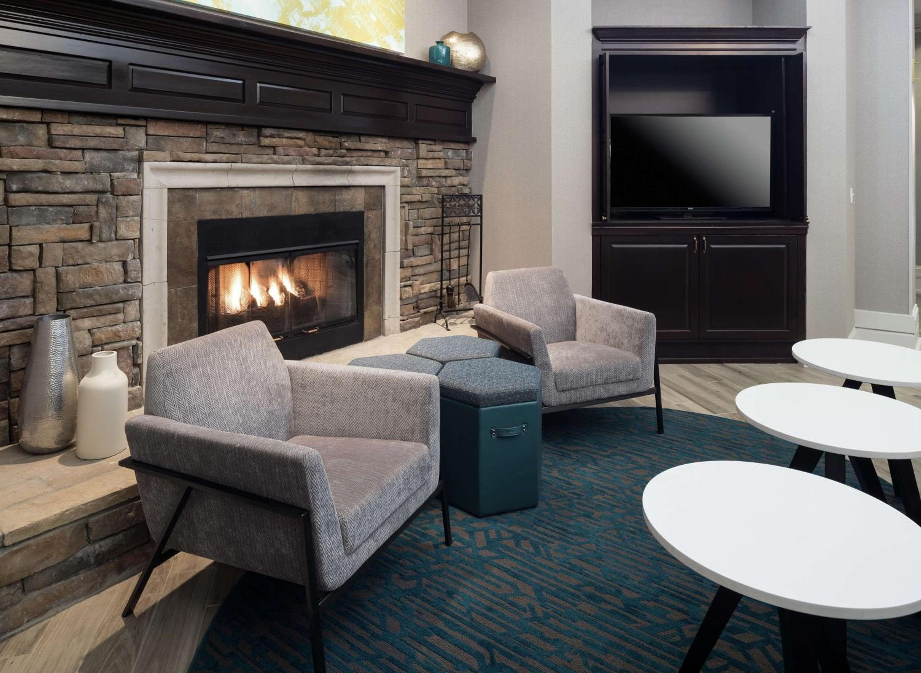 Hampton Inn & Suites Memphis at Beale Street