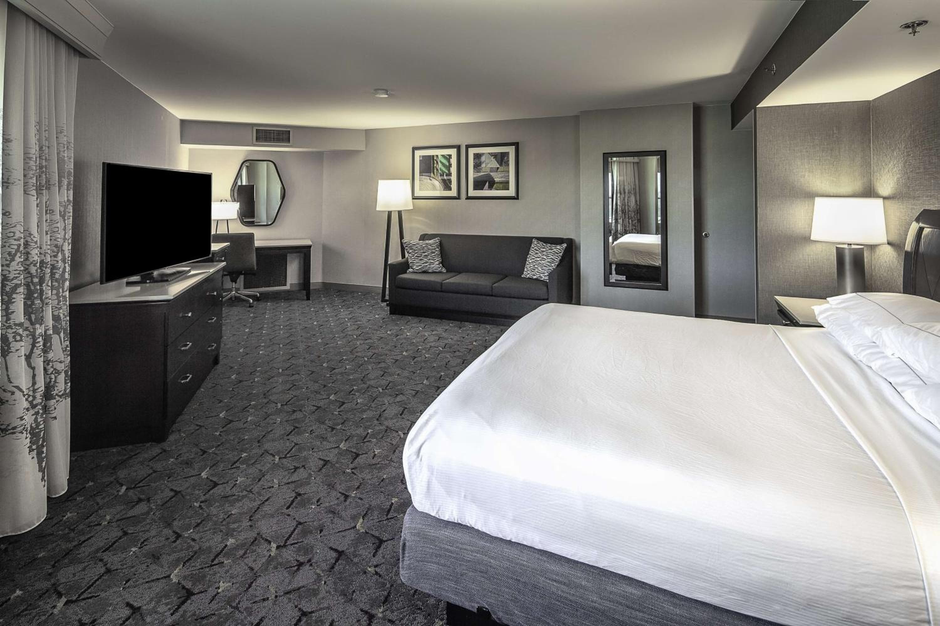 DoubleTree by Hilton Modesto
