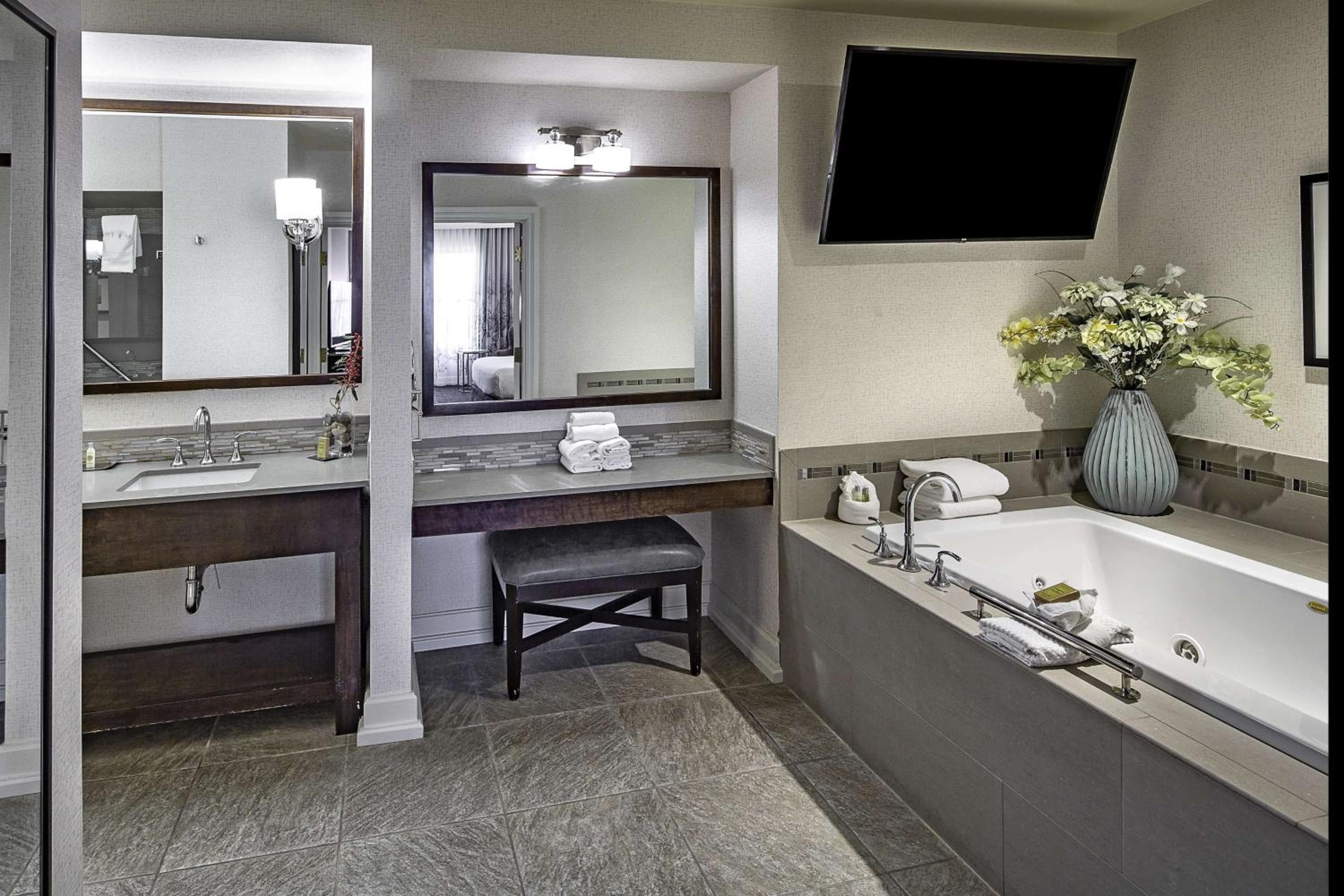 DoubleTree by Hilton Modesto