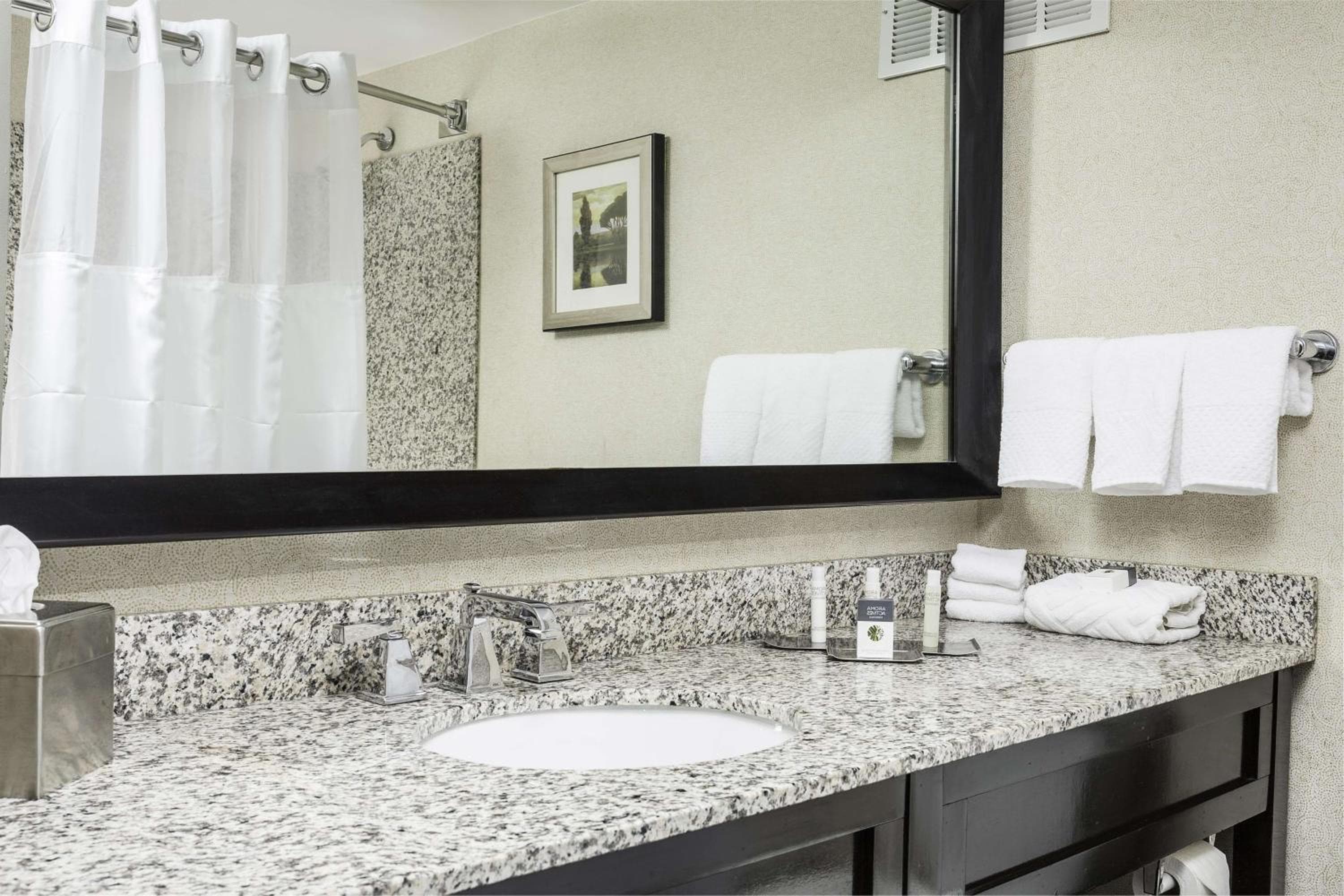 DoubleTree by Hilton Downtown Wilmington - Legal District