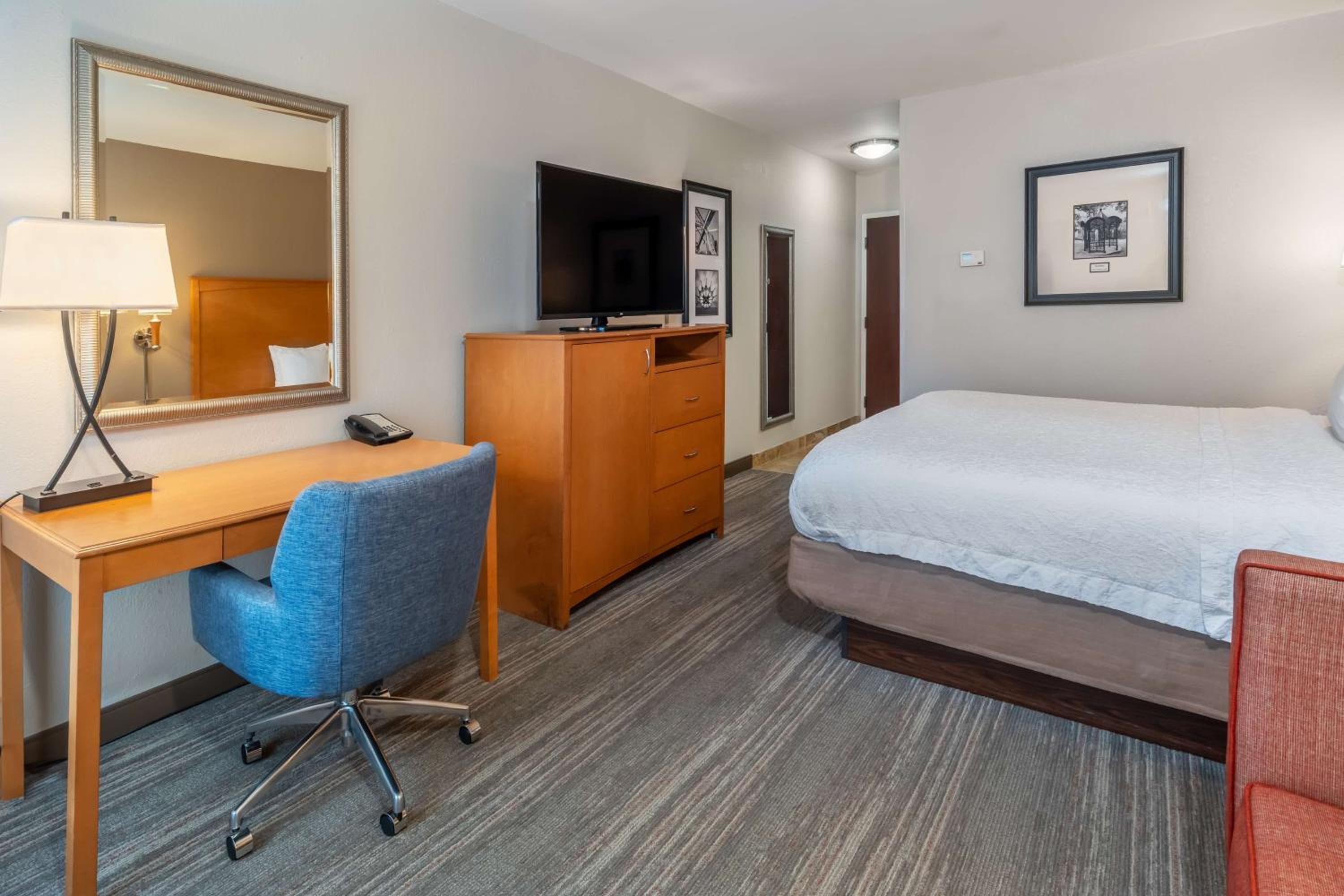 Hampton Inn & Suites Nashville Vanderbilt Elliston Place