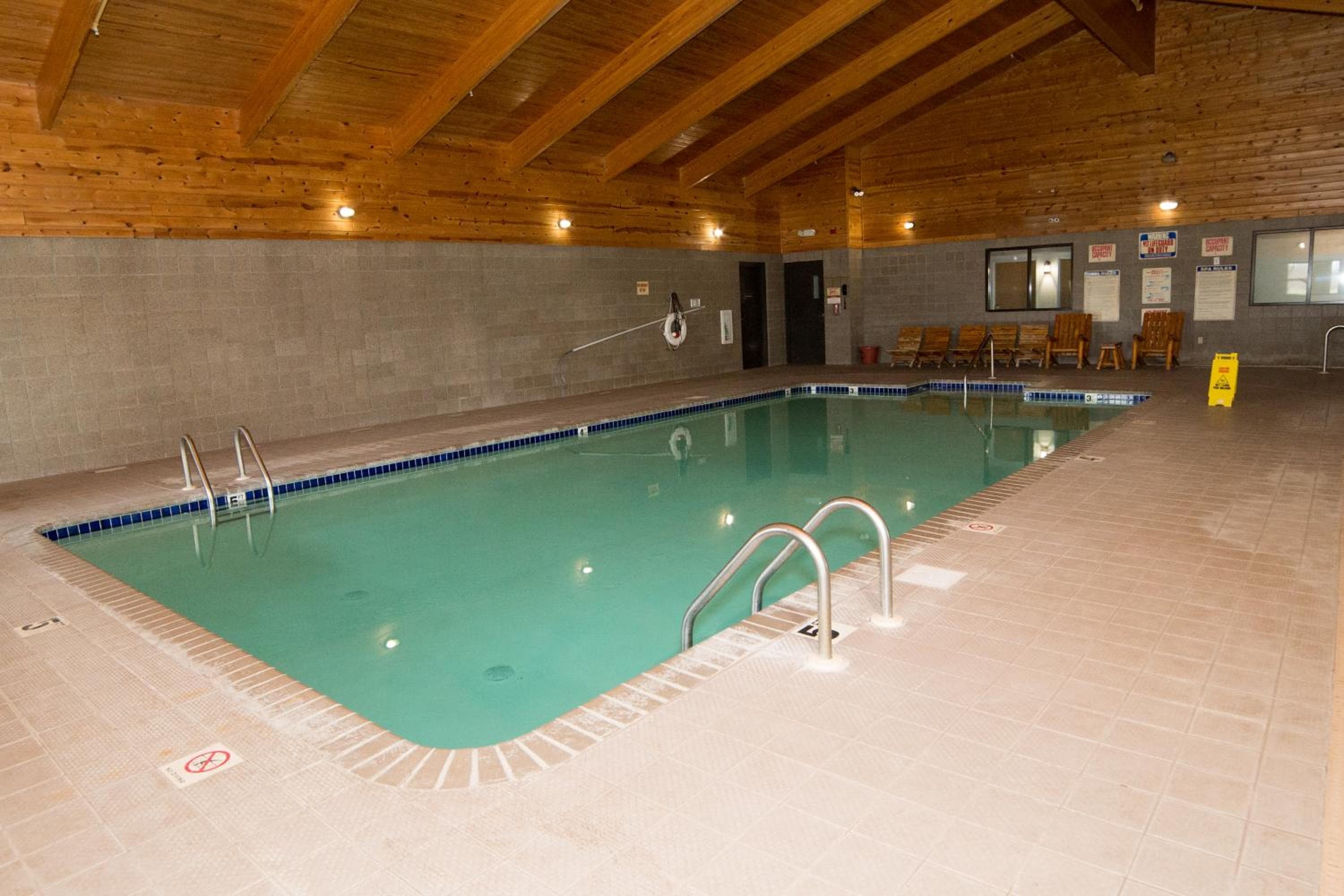 HomeTown Inn and Suites Belle Plaine