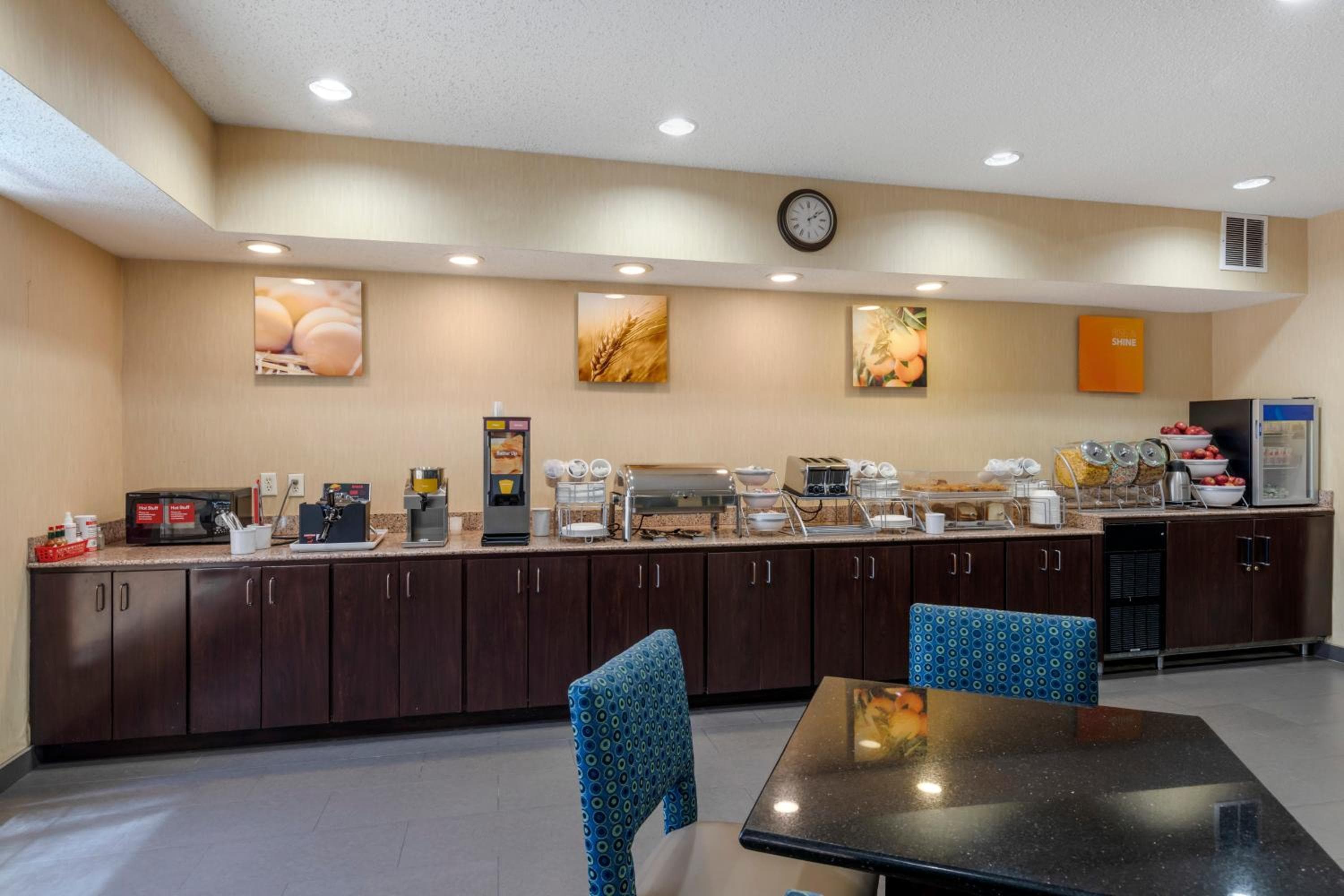 Comfort Suites DFW Airport