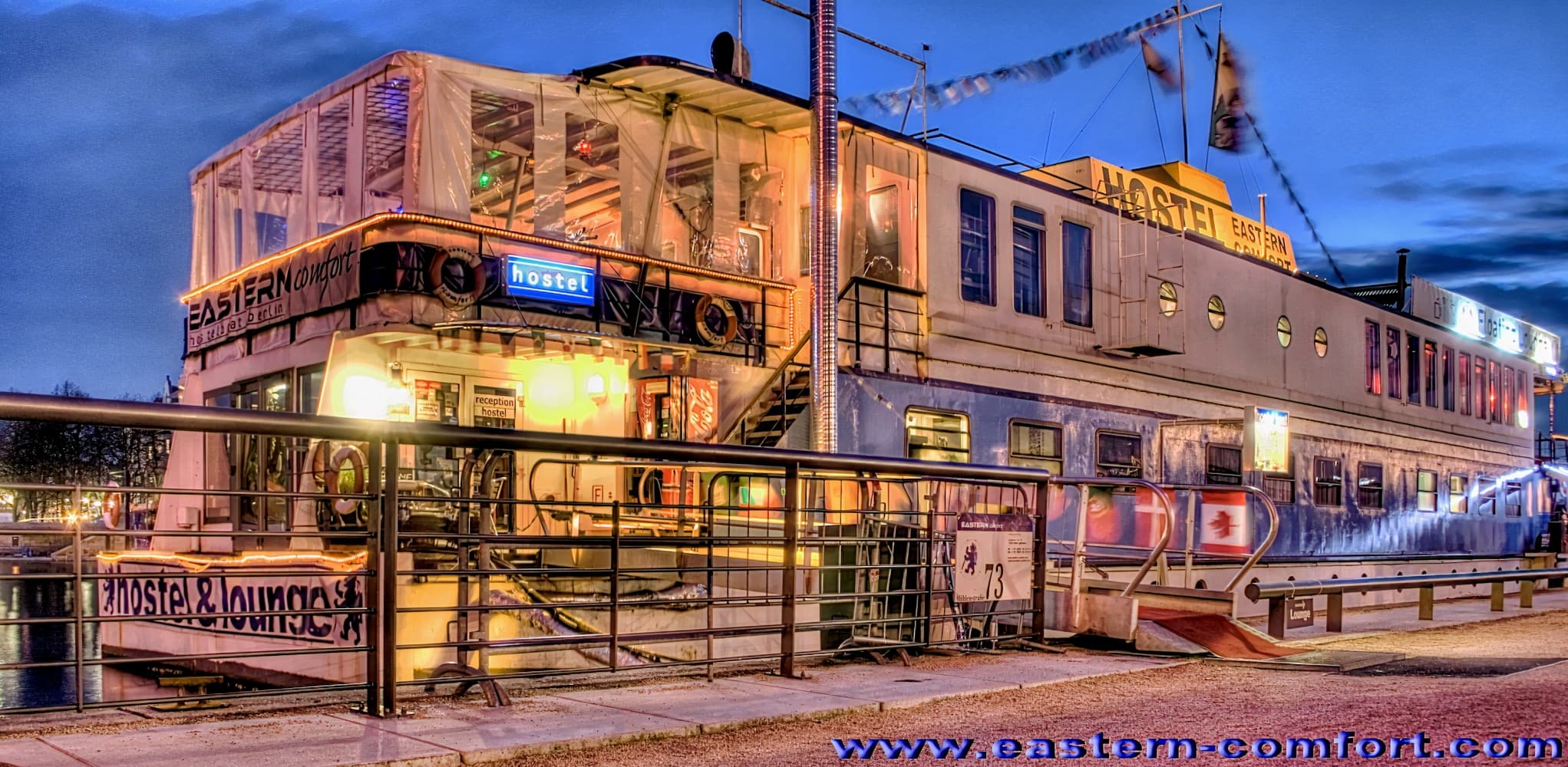 Eastern Comfort Hostel & Hotel Boat