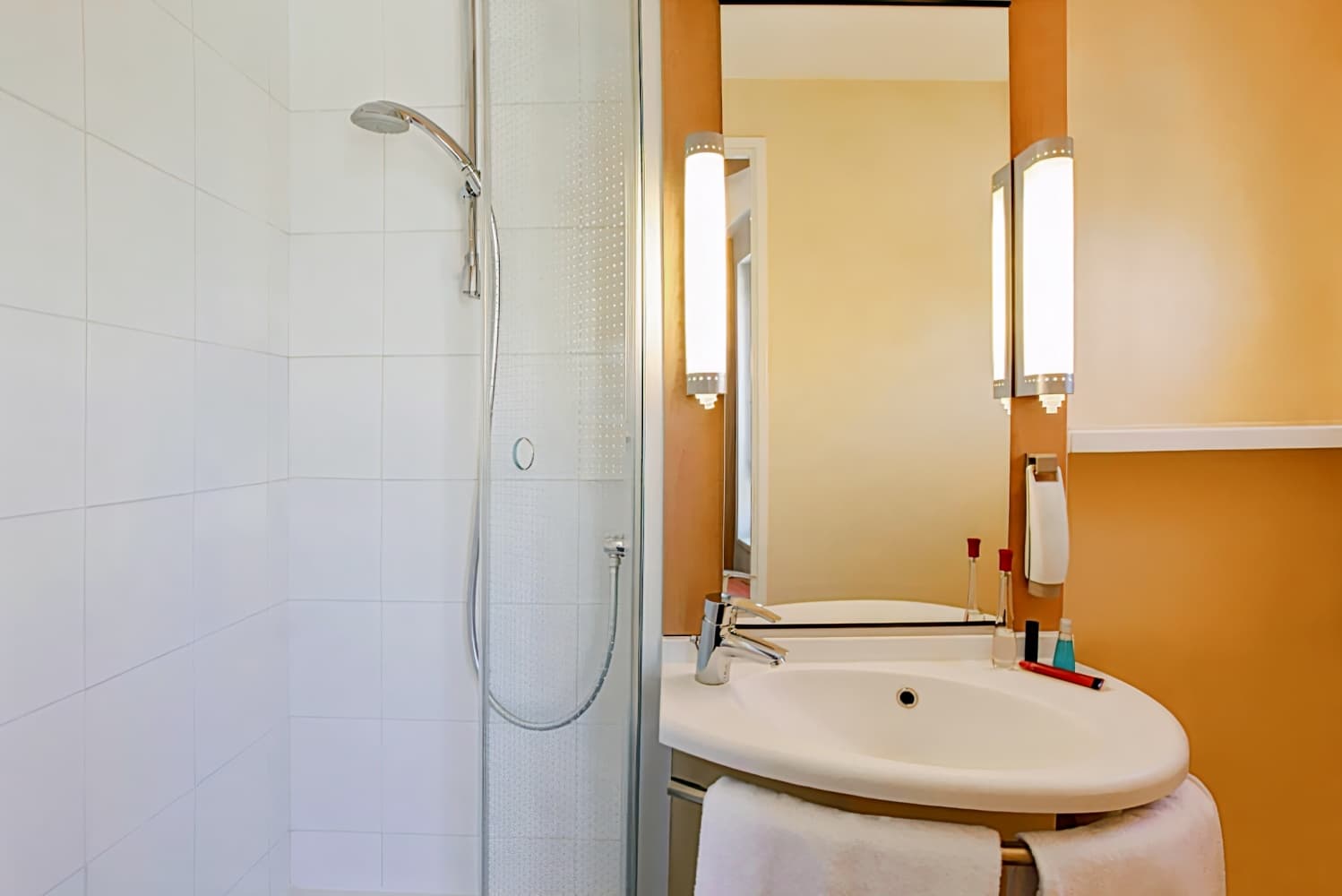 ibis Nantes Centre Tour Bretagne